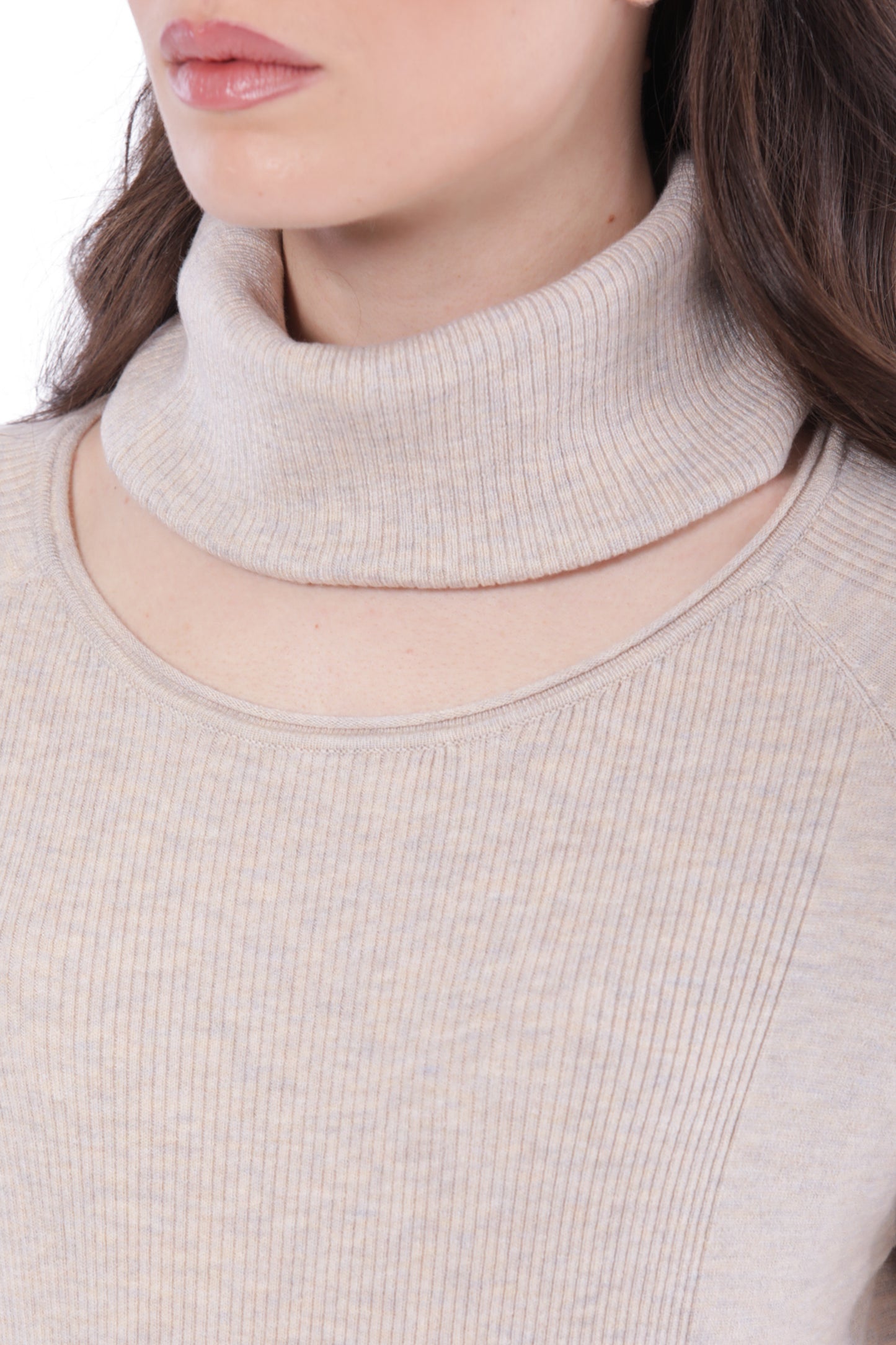 MAGLIA SCOLLO TONDO CON COLLO REMOVIBILE