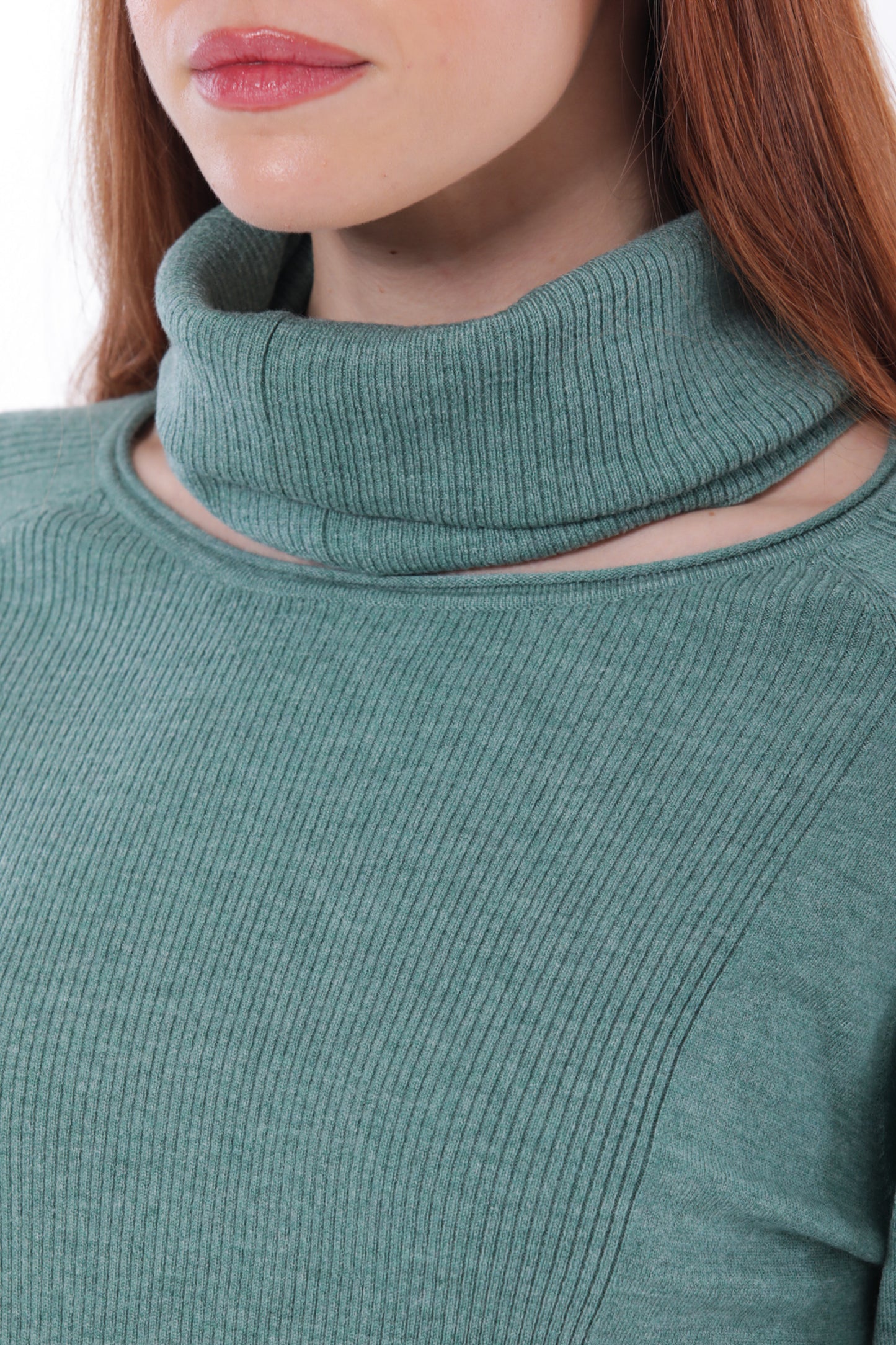 MAGLIA SCOLLO TONDO CON COLLO REMOVIBILE