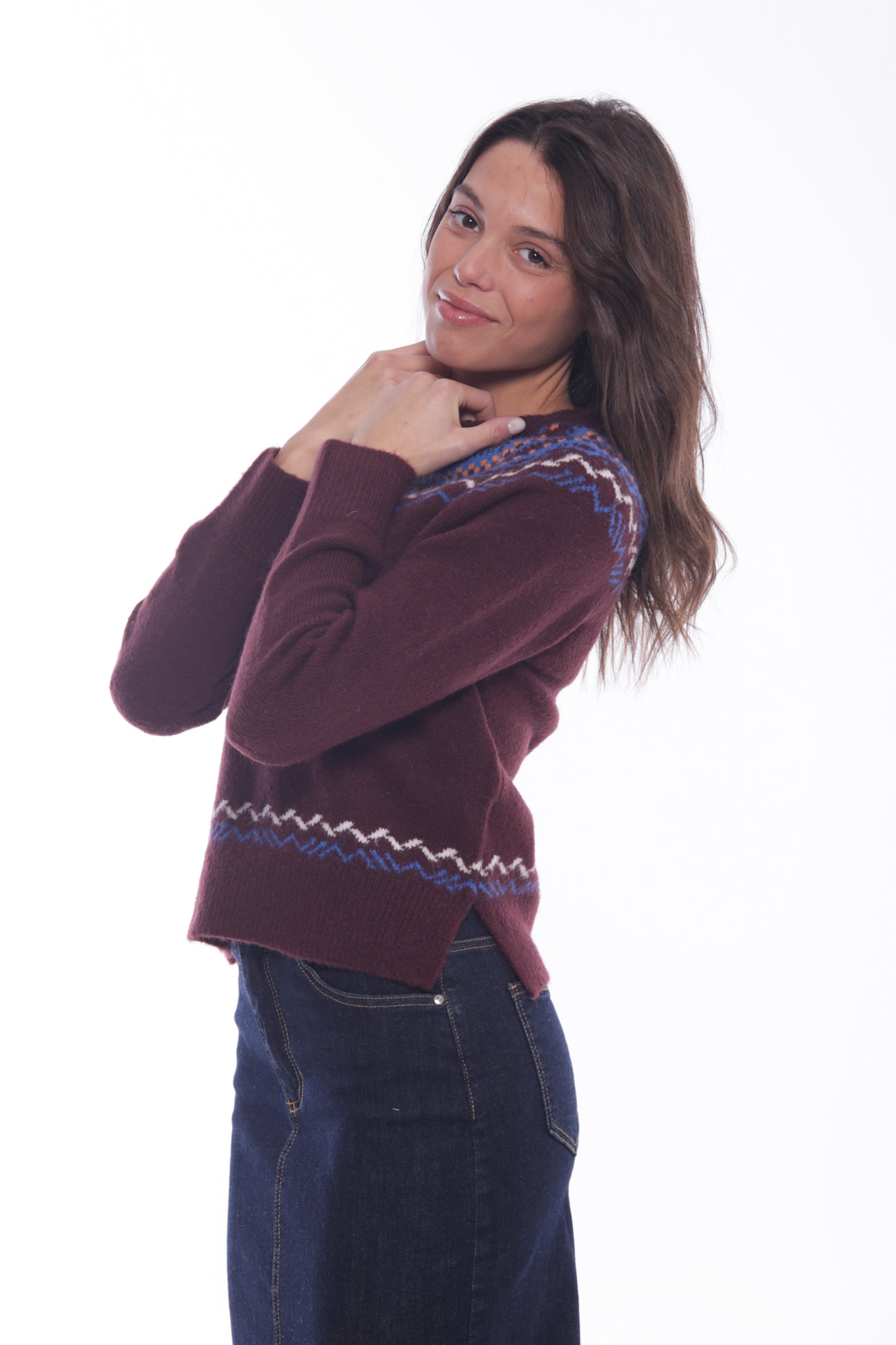 MAGLIA CON MOTIVO GEOMETRICO