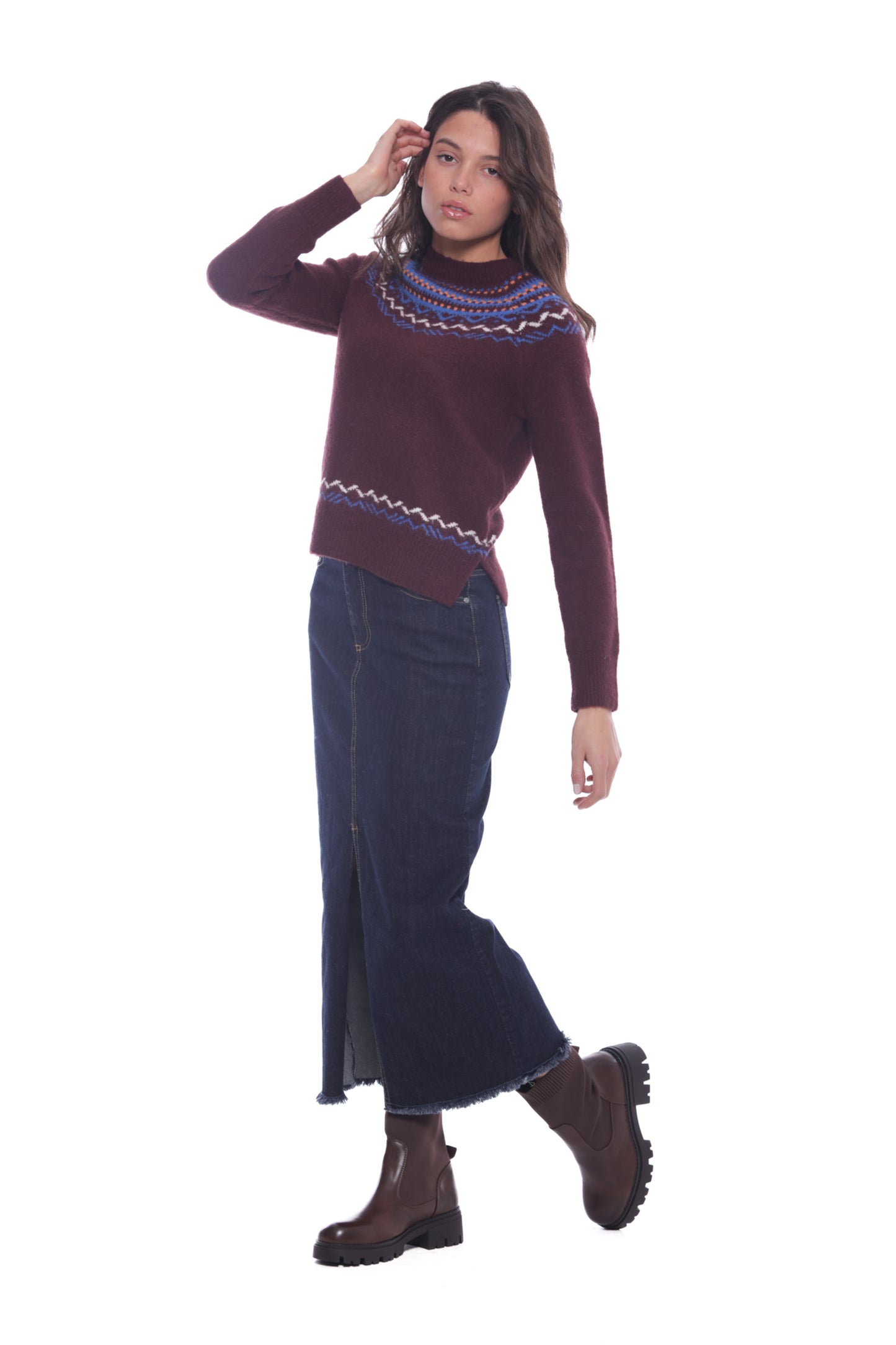 MAGLIA CON MOTIVO GEOMETRICO