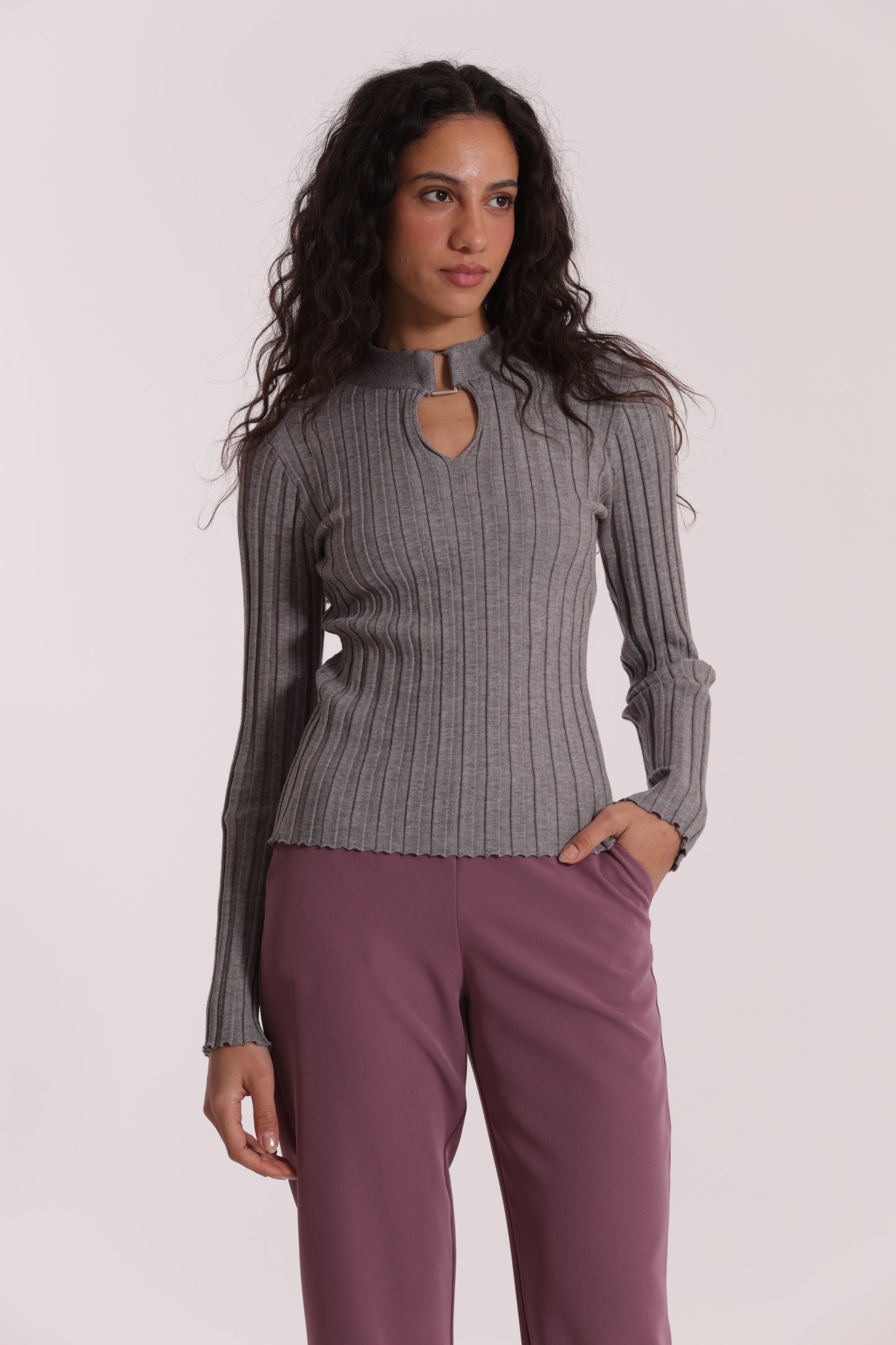 MAGLIA SCOLLO A GOCCIA CON ACCESSORIO METALLICO