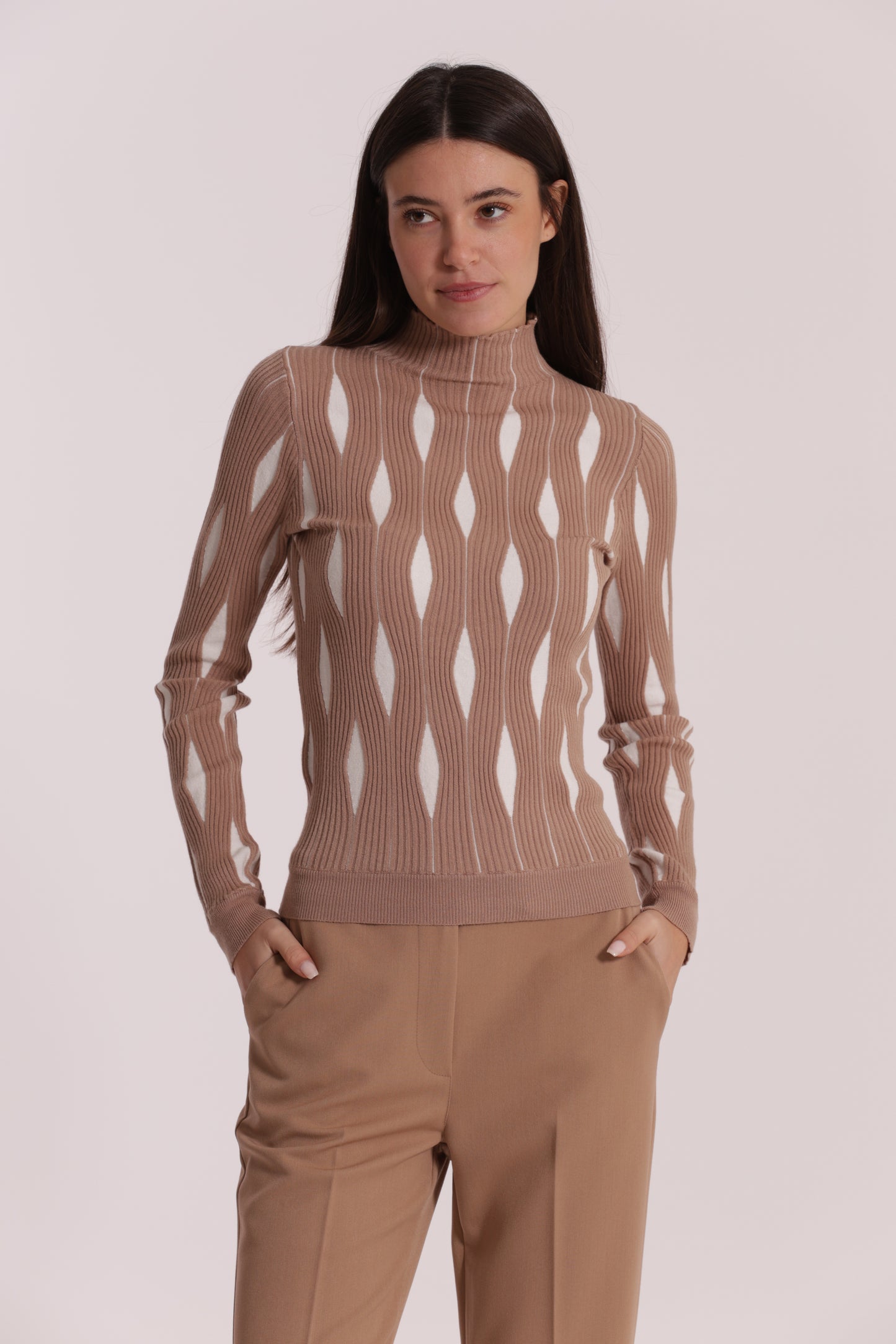 MAGLIA BICOLOR CON FANTASIA ROMBI