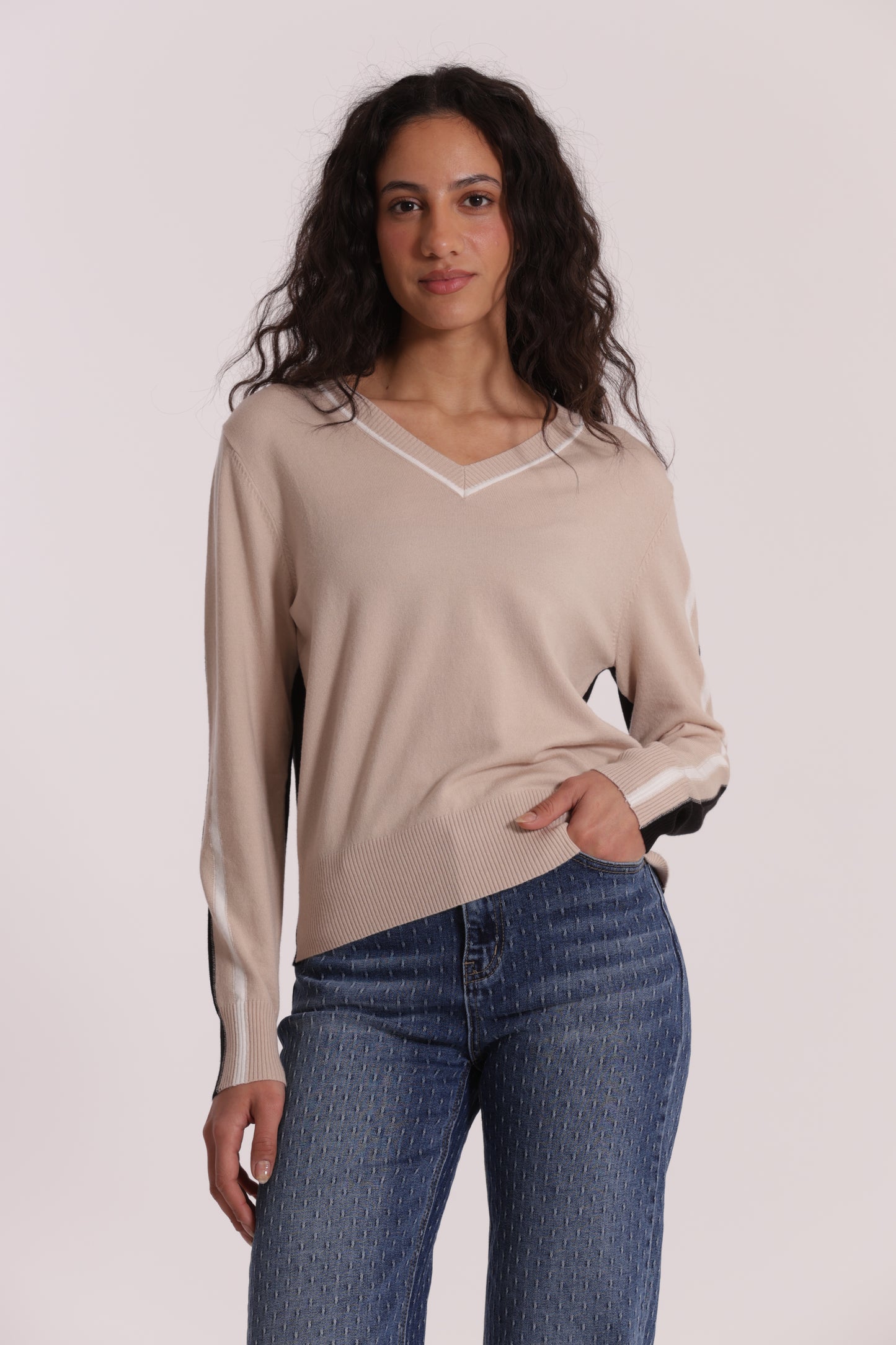 MAGLIA TRICOLOR SCOLLO A V