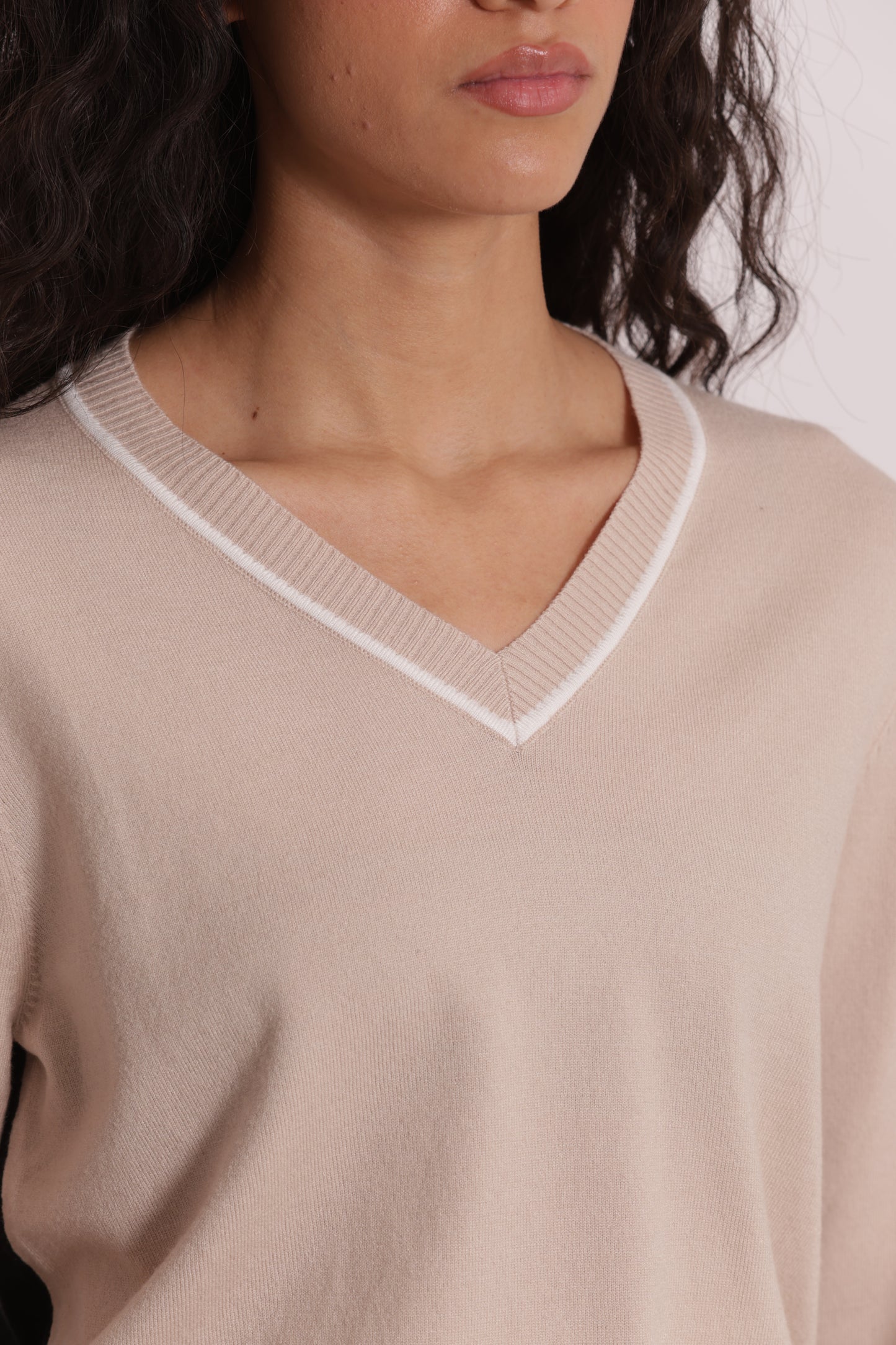 MAGLIA TRICOLOR SCOLLO A V