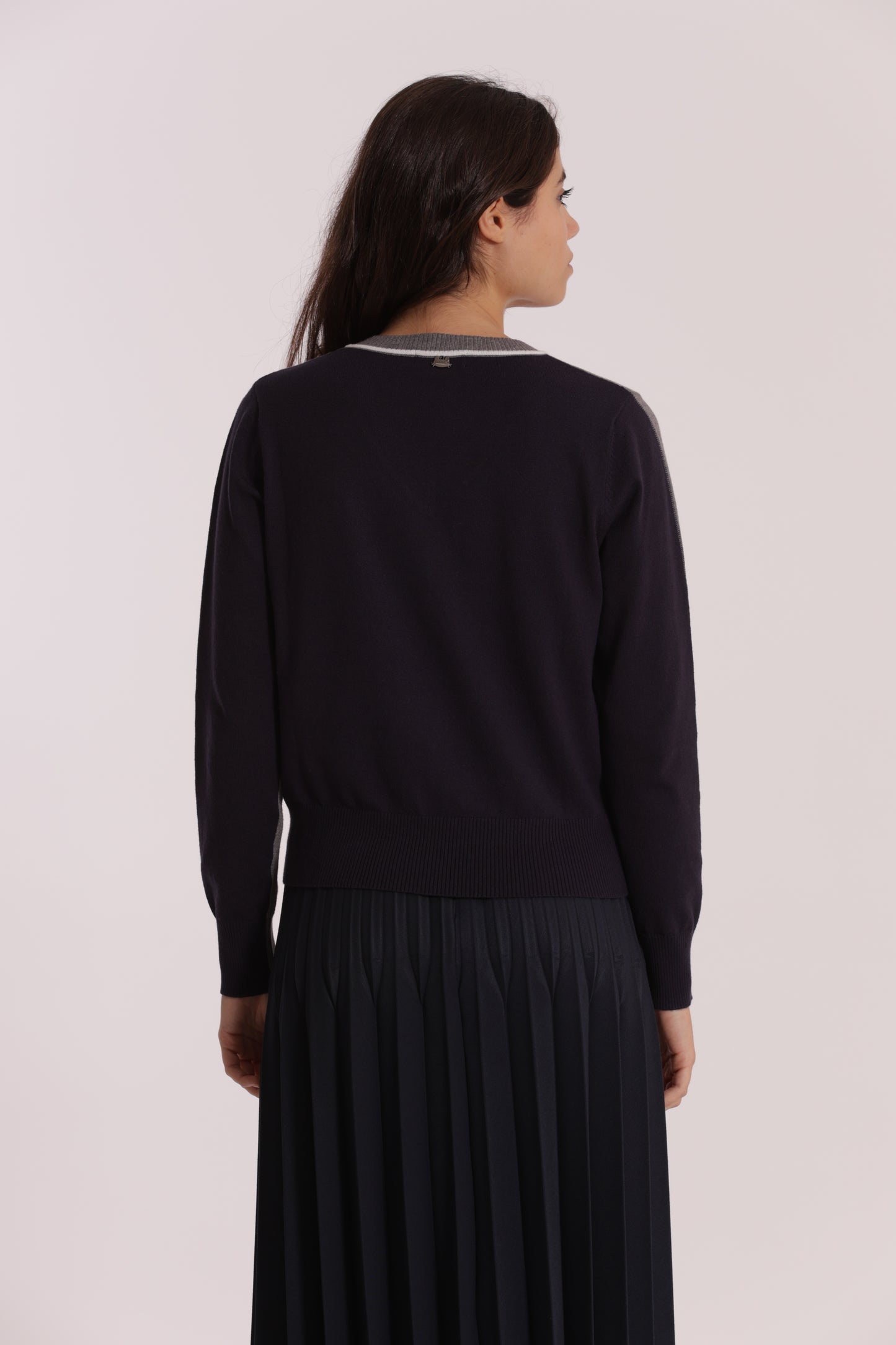 MAGLIA TRICOLOR SCOLLO A V