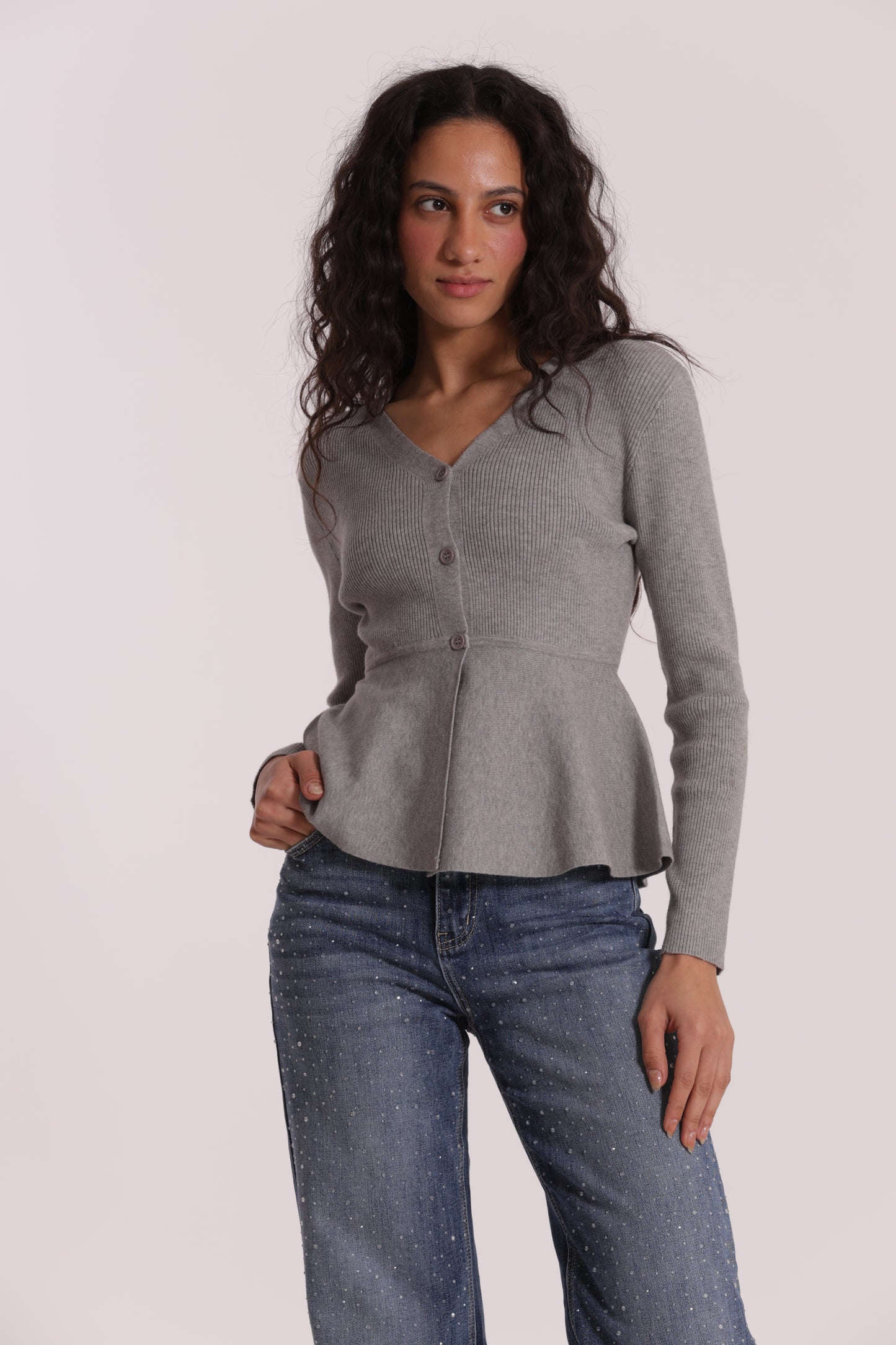 MAGLIA CARDIGAN SVASATO SUL FONDO CON BOTTONI