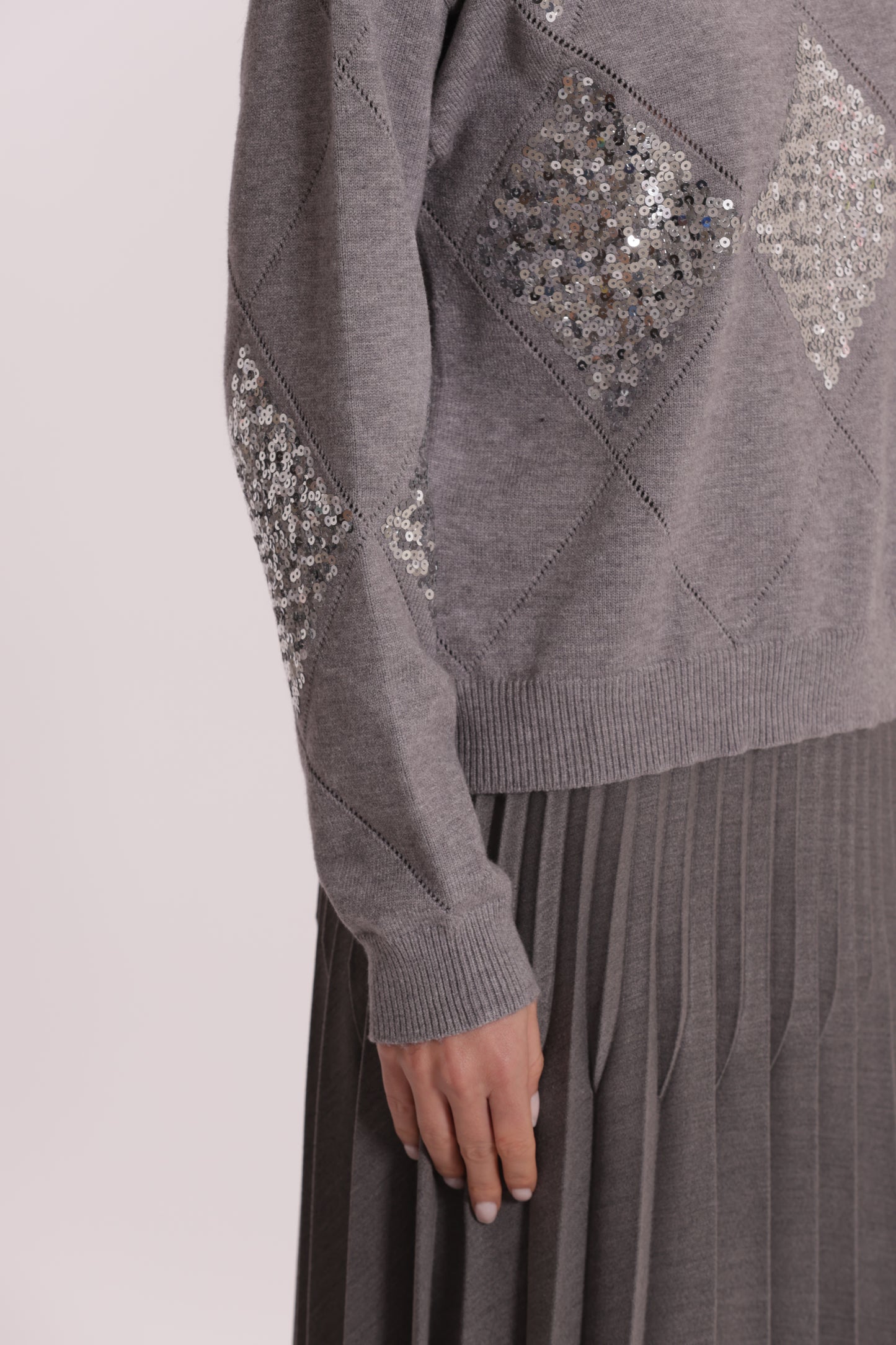 MAGLIA CON ROMBI E PAILLETES
