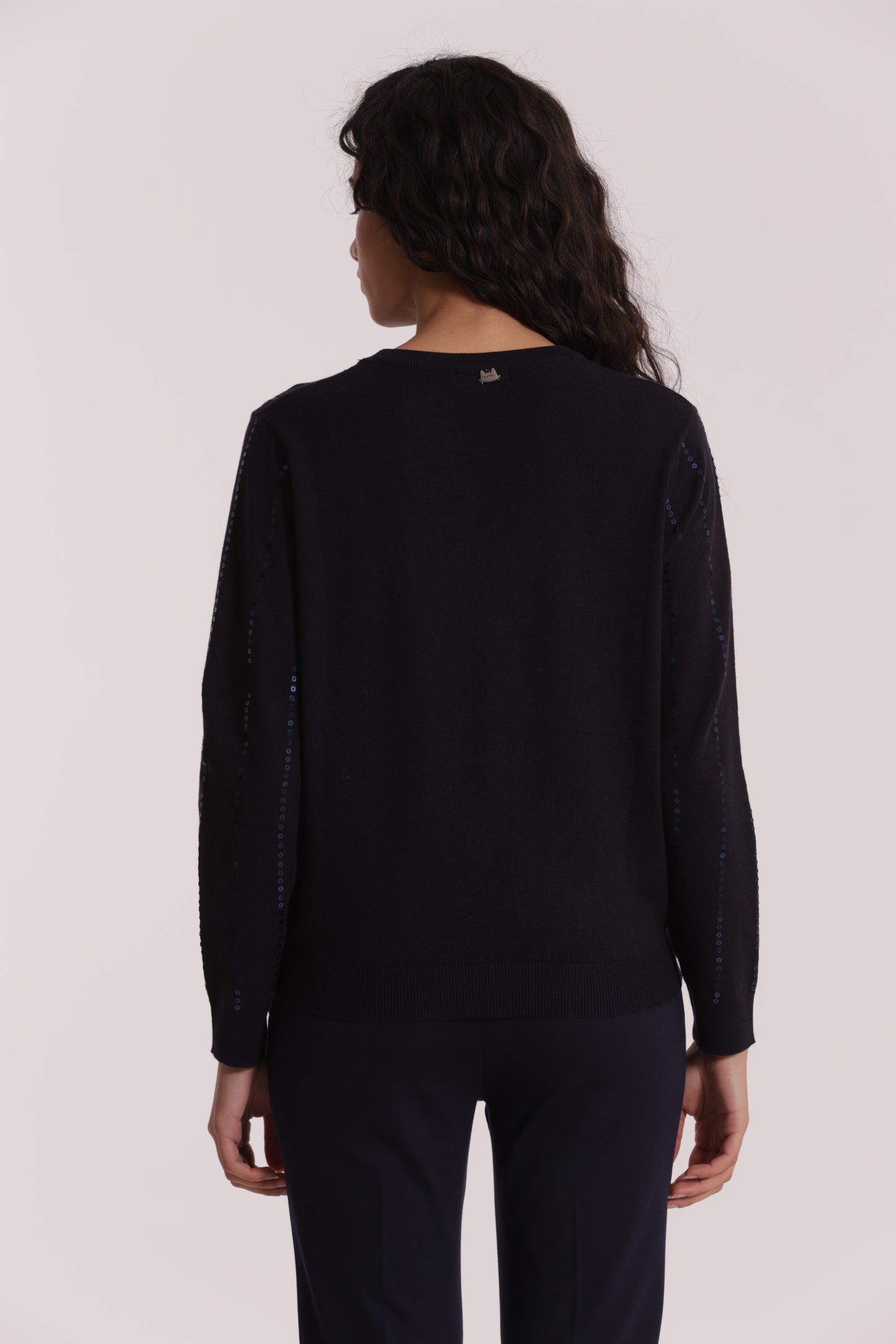 MAGLIA SCOLLO TONDO CON PAILLETES