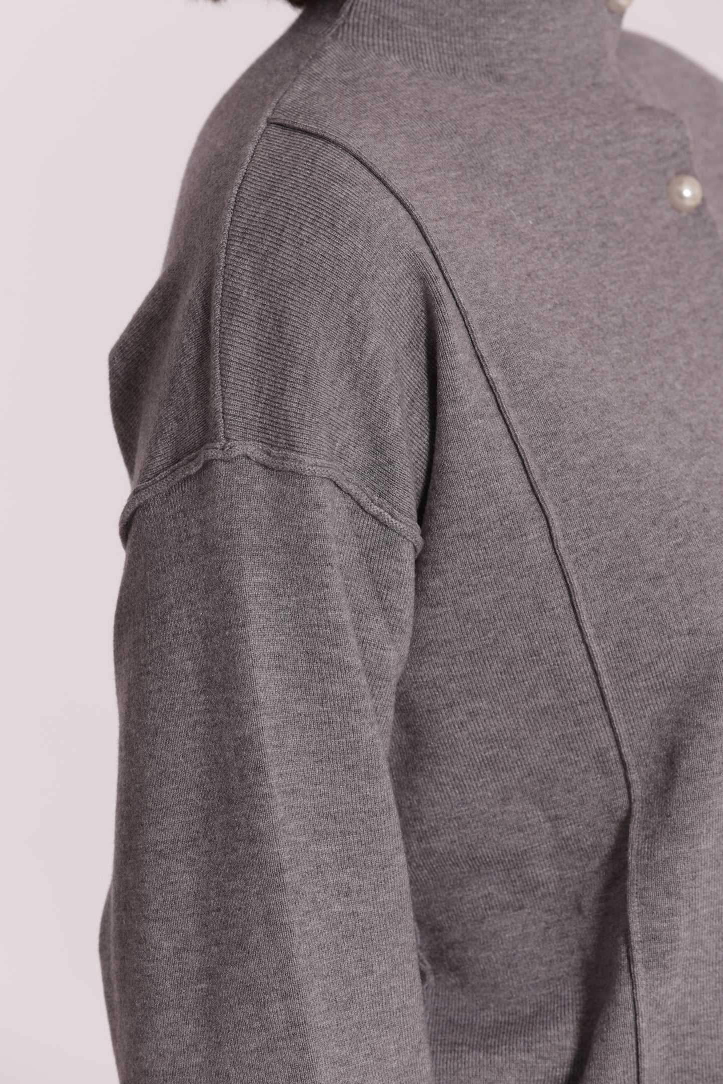 MAGLIA CARDIGAN CON BOTTONI PERLE