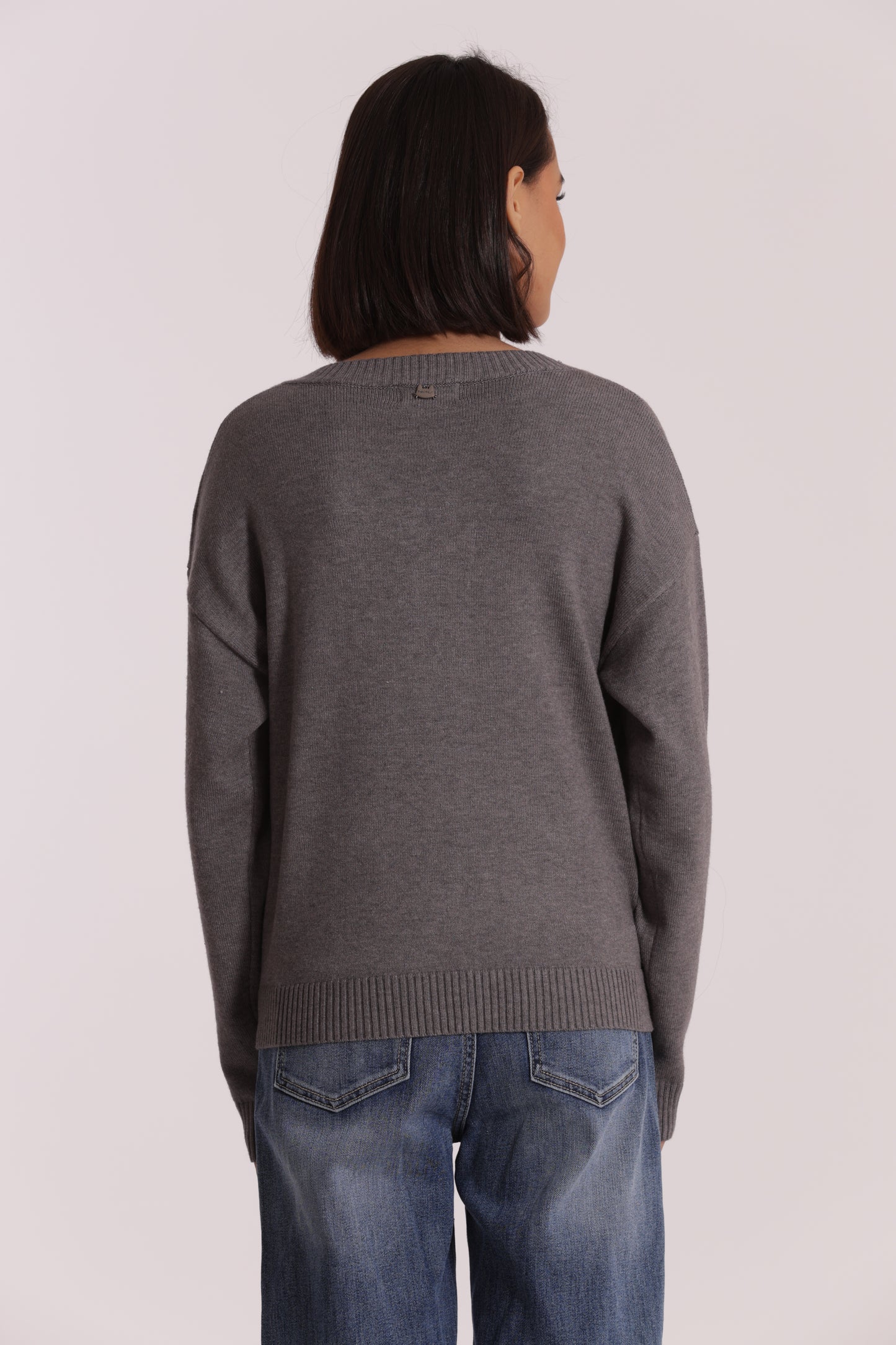 MAGLIA SCOLLO V CUT OUT CON STRASS