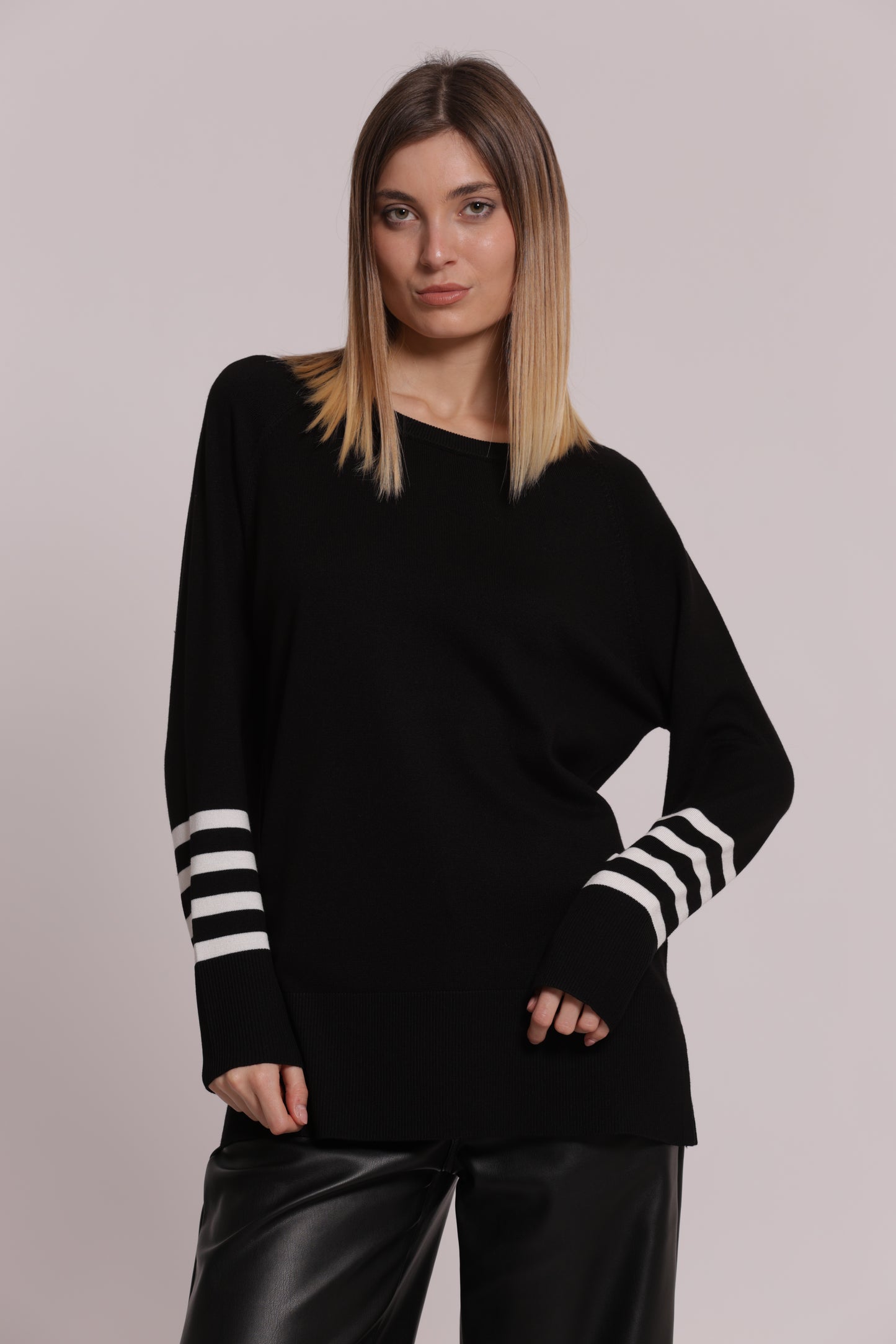 MAGLIA CON CON RIGHE E COLLO REMOVIBILE
