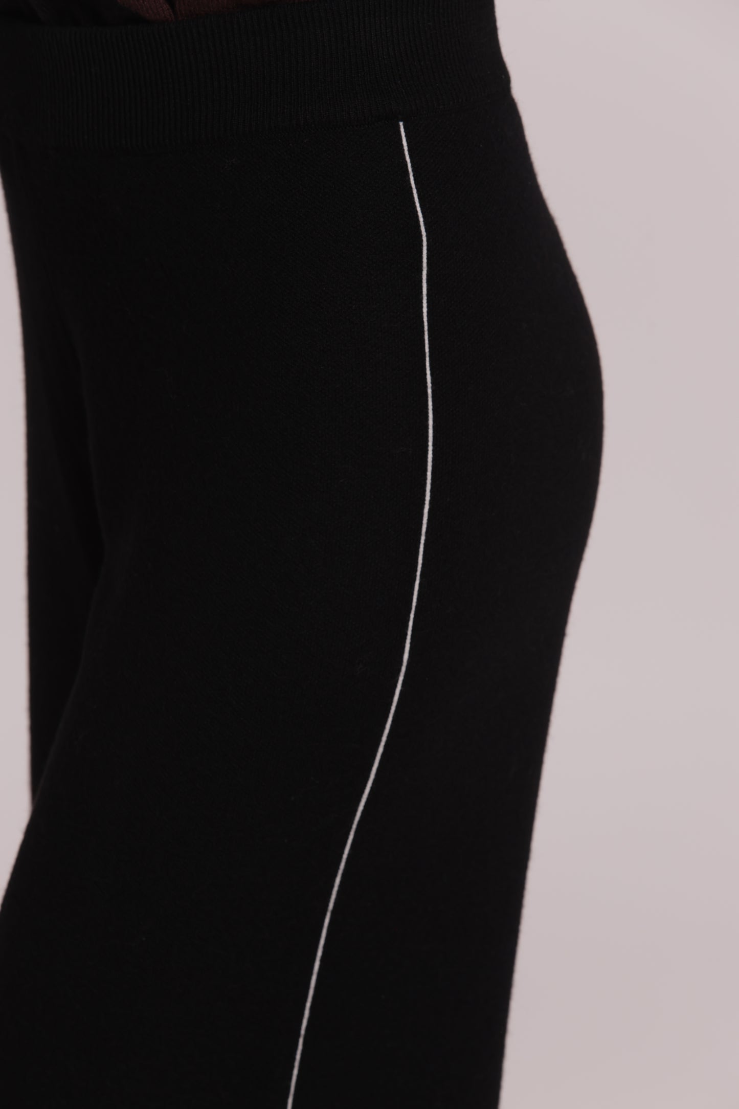 PANTALONI IN MAGLIA
