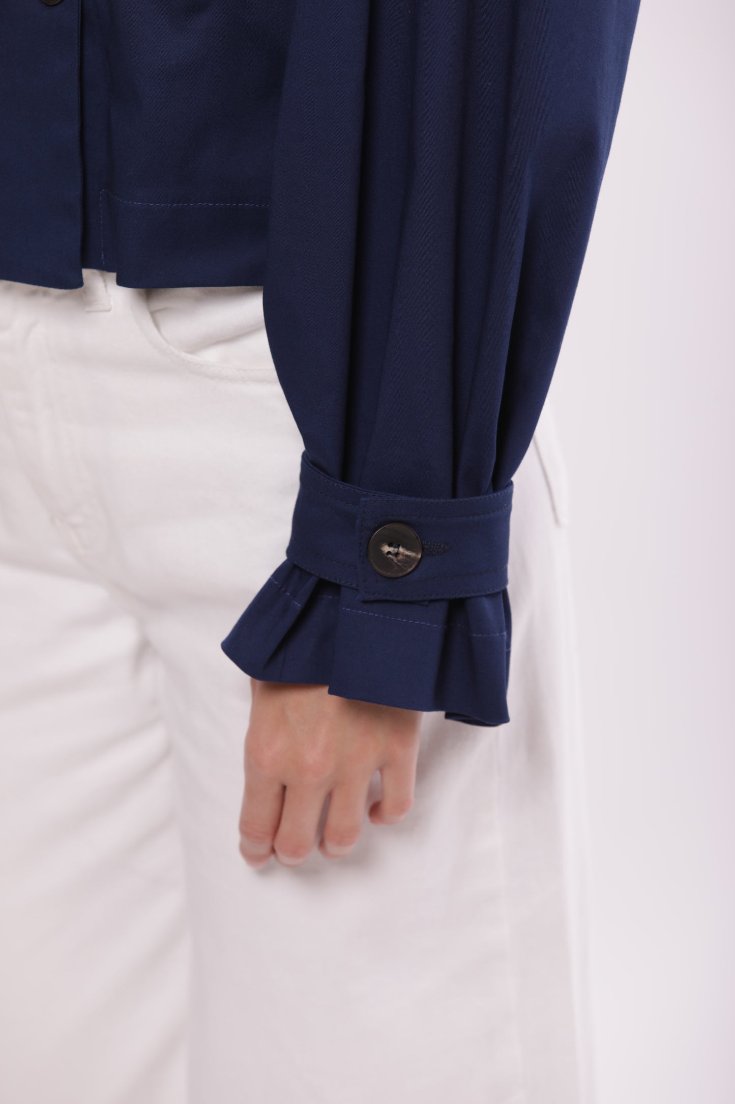 TRENCH CROPPED IN GABARDINA