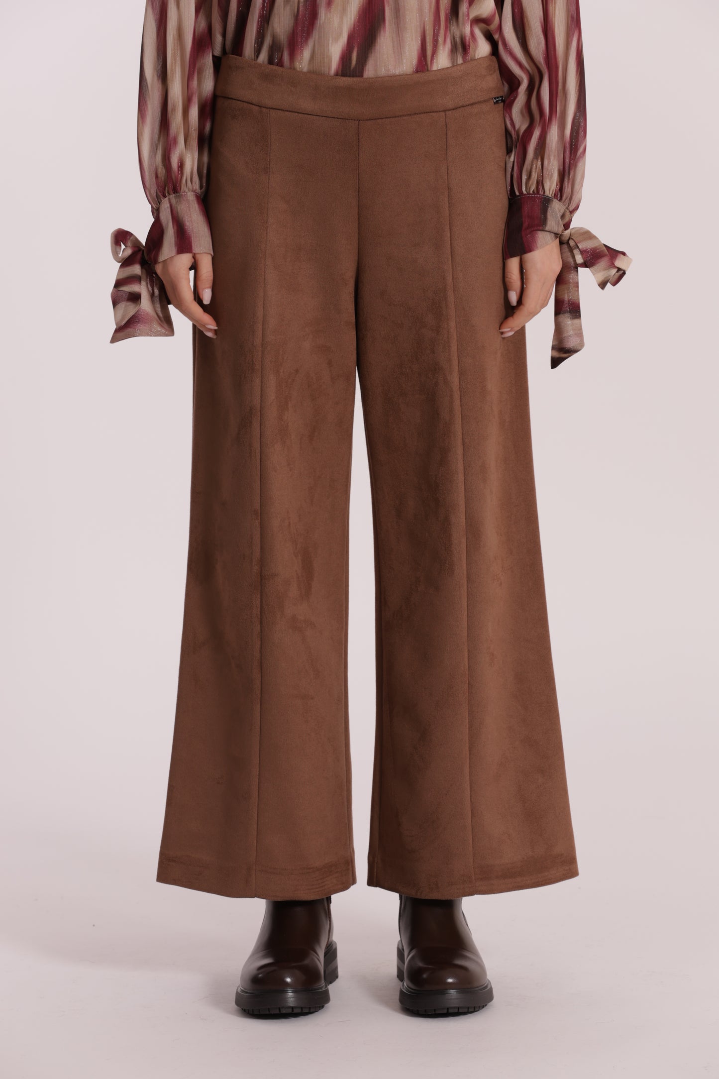 PANTALONE CROPPED EFFETTO CAMOSCIO