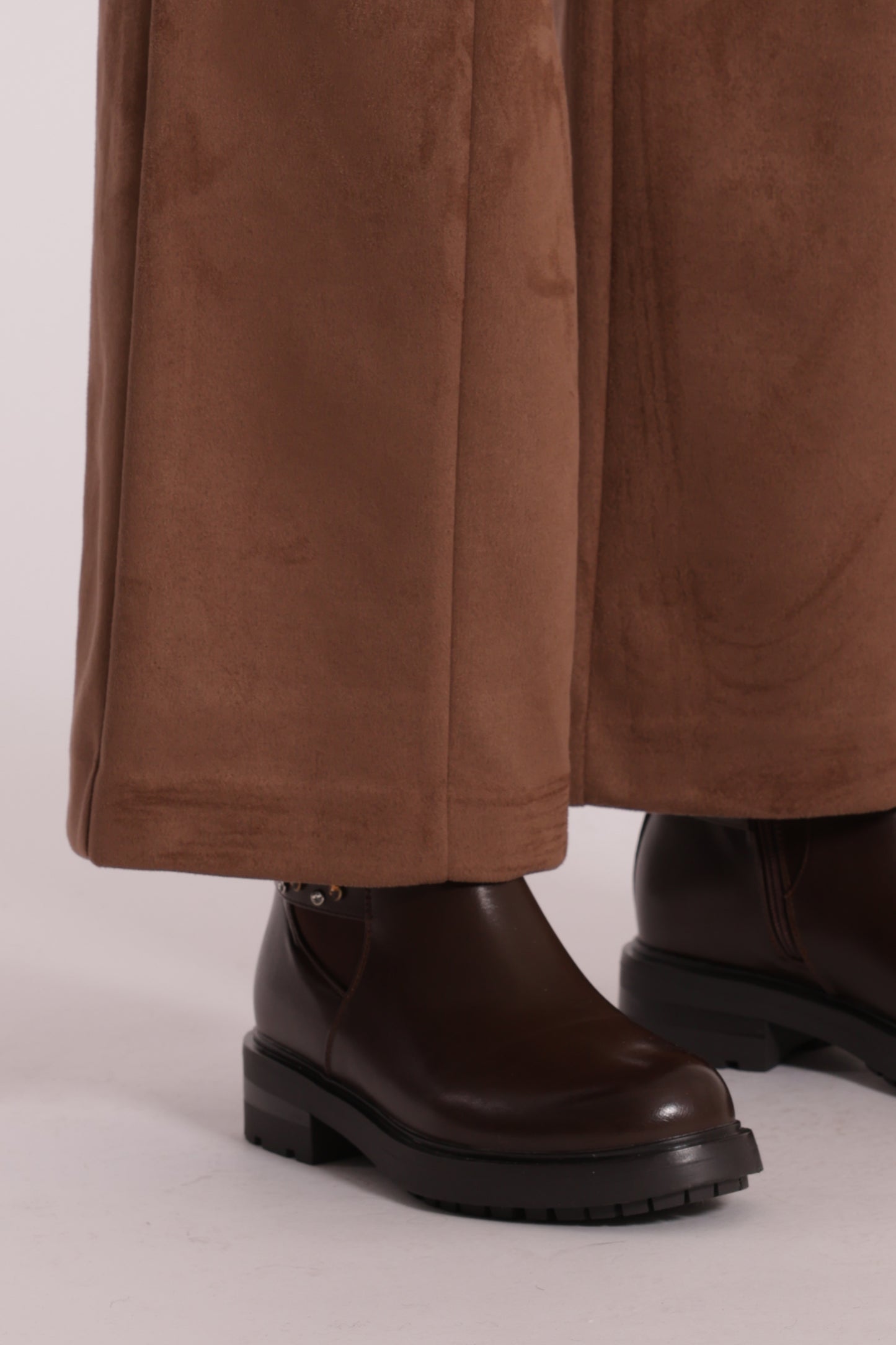 PANTALONE CROPPED EFFETTO CAMOSCIO