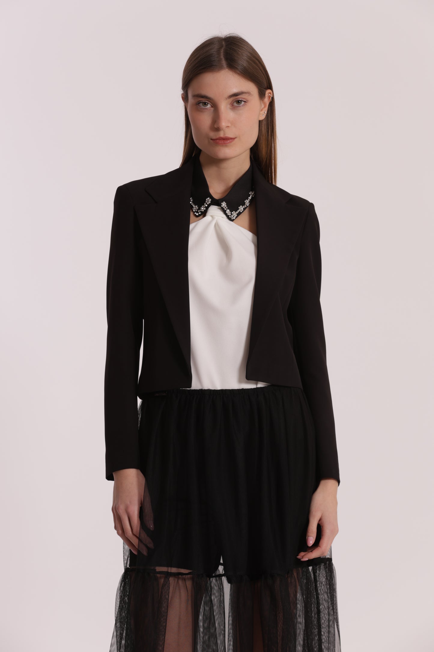 GIACCA CROPPED SENZA BOTTONI IN TESSUTO TECNICO