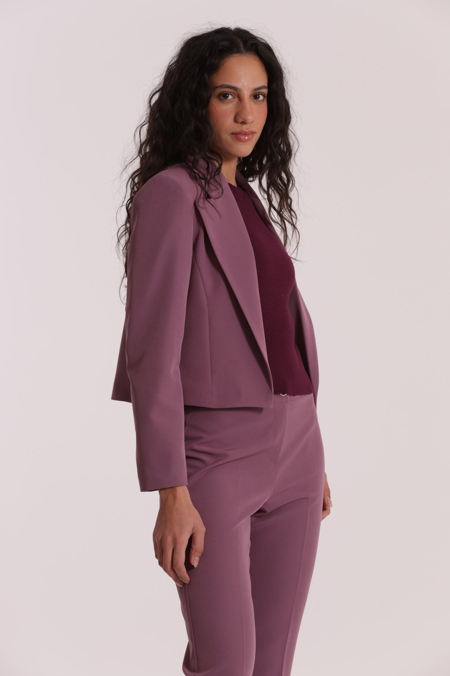 GIACCA CROPPED SENZA BOTTONI IN TESSUTO TECNICO