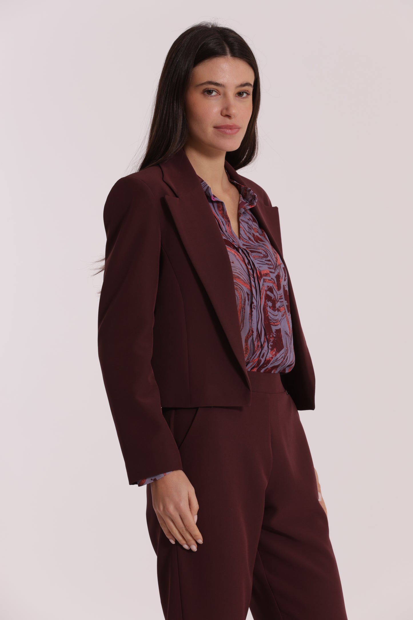 GIACCA CROPPED SENZA BOTTONI IN TESSUTO TECNICO