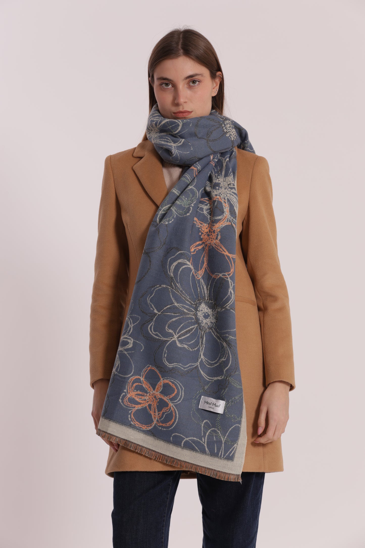 SCIARPA CON DISEGNO DI FIORI