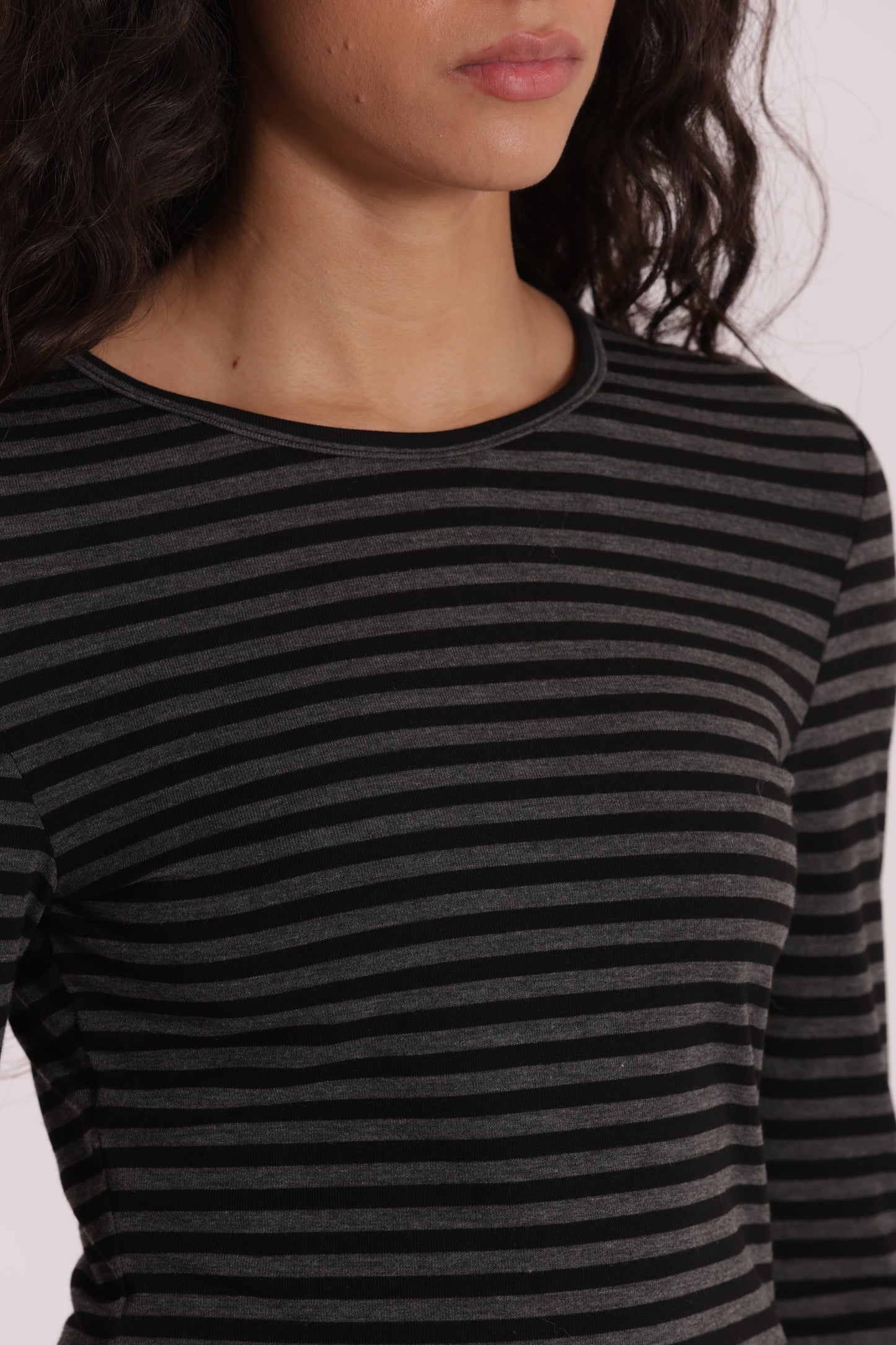 MAGLIA SCOLLO TONDO A RIGHE