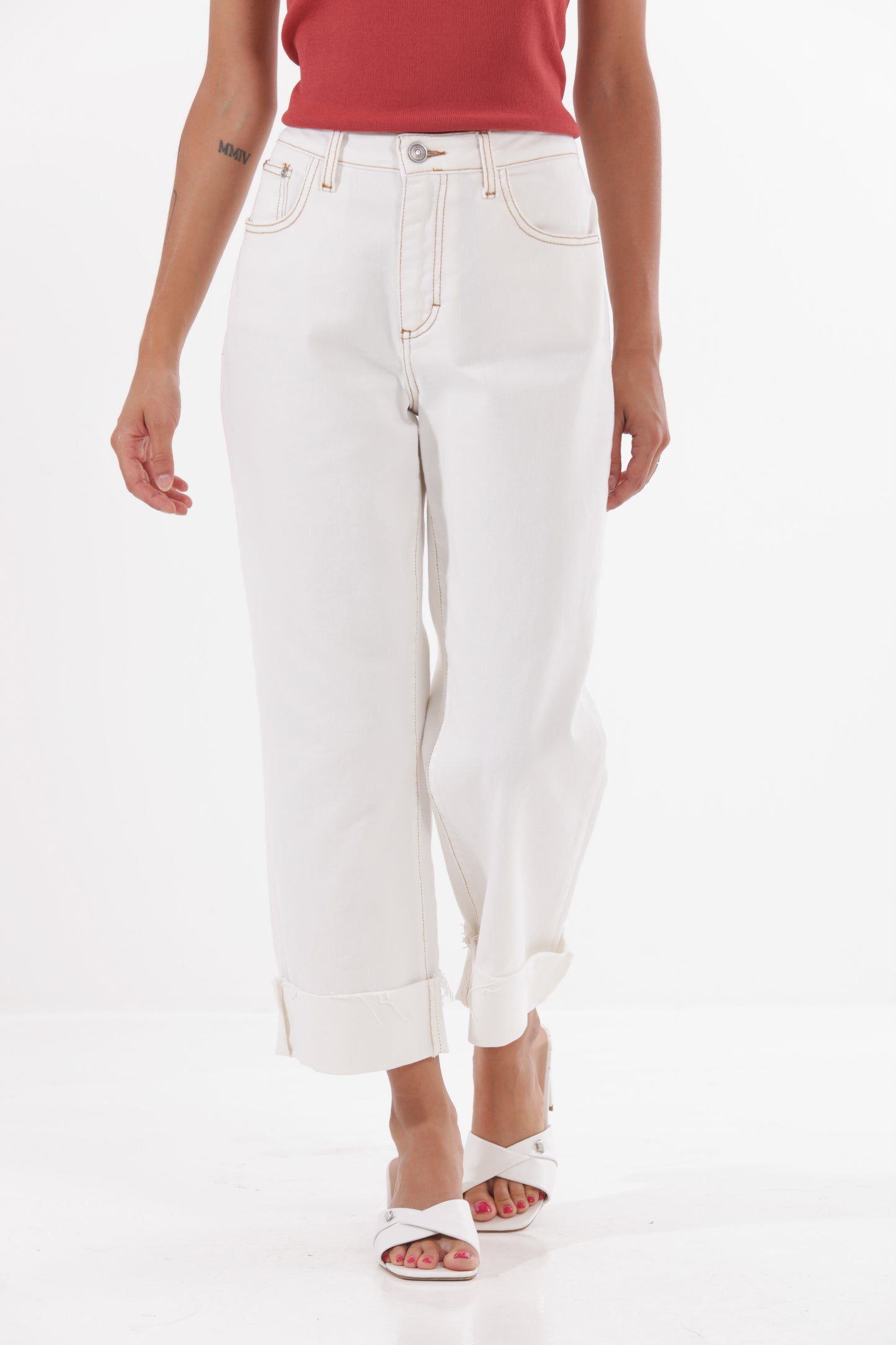 JEANS WIDE LEG CON RISVOLTO
