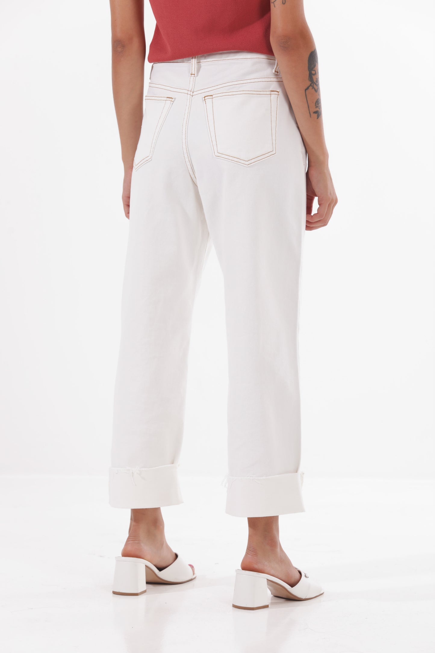 JEANS WIDE LEG CON RISVOLTO