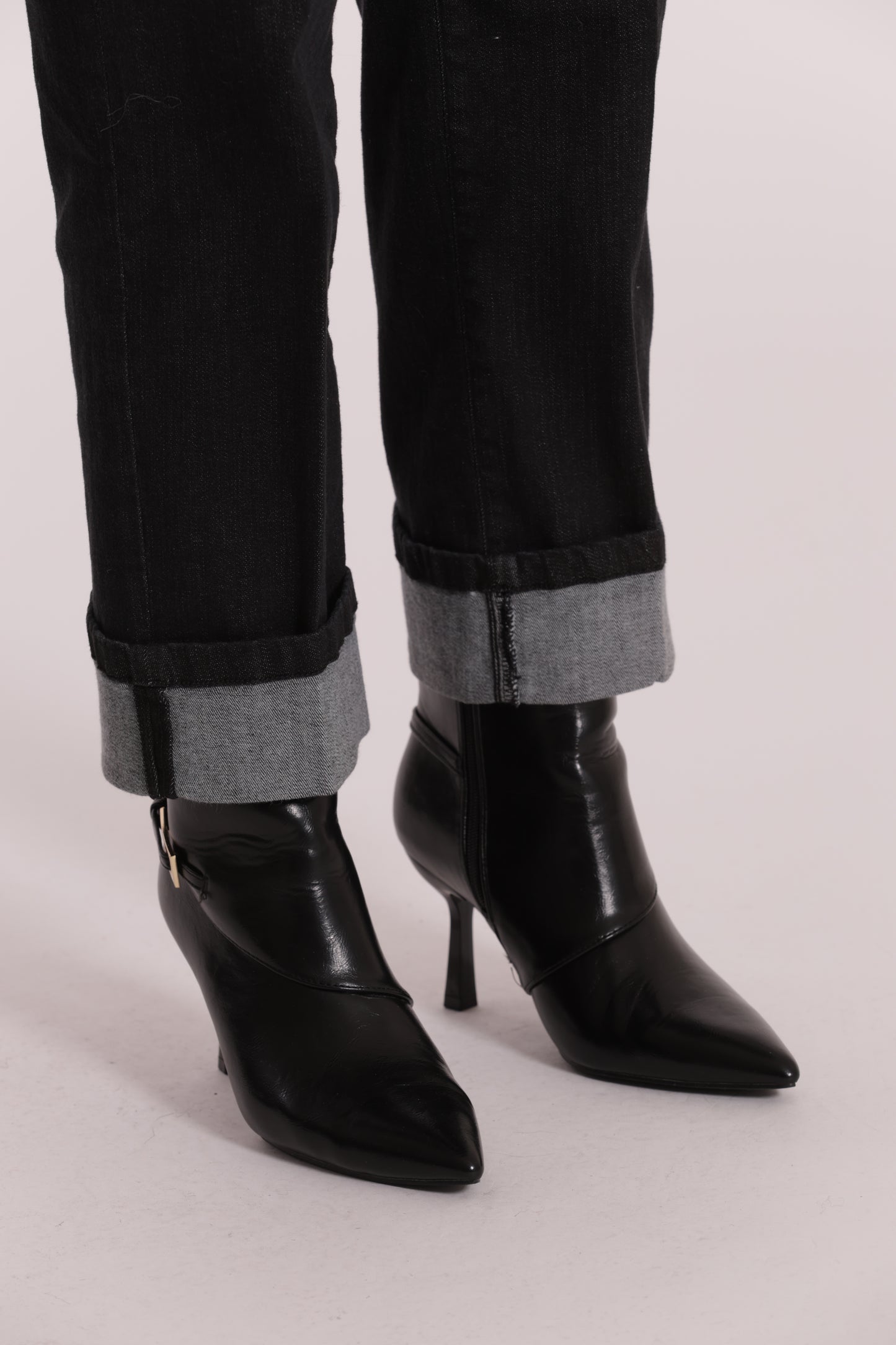 JEANS WIDE LEG CON RISVOLTO