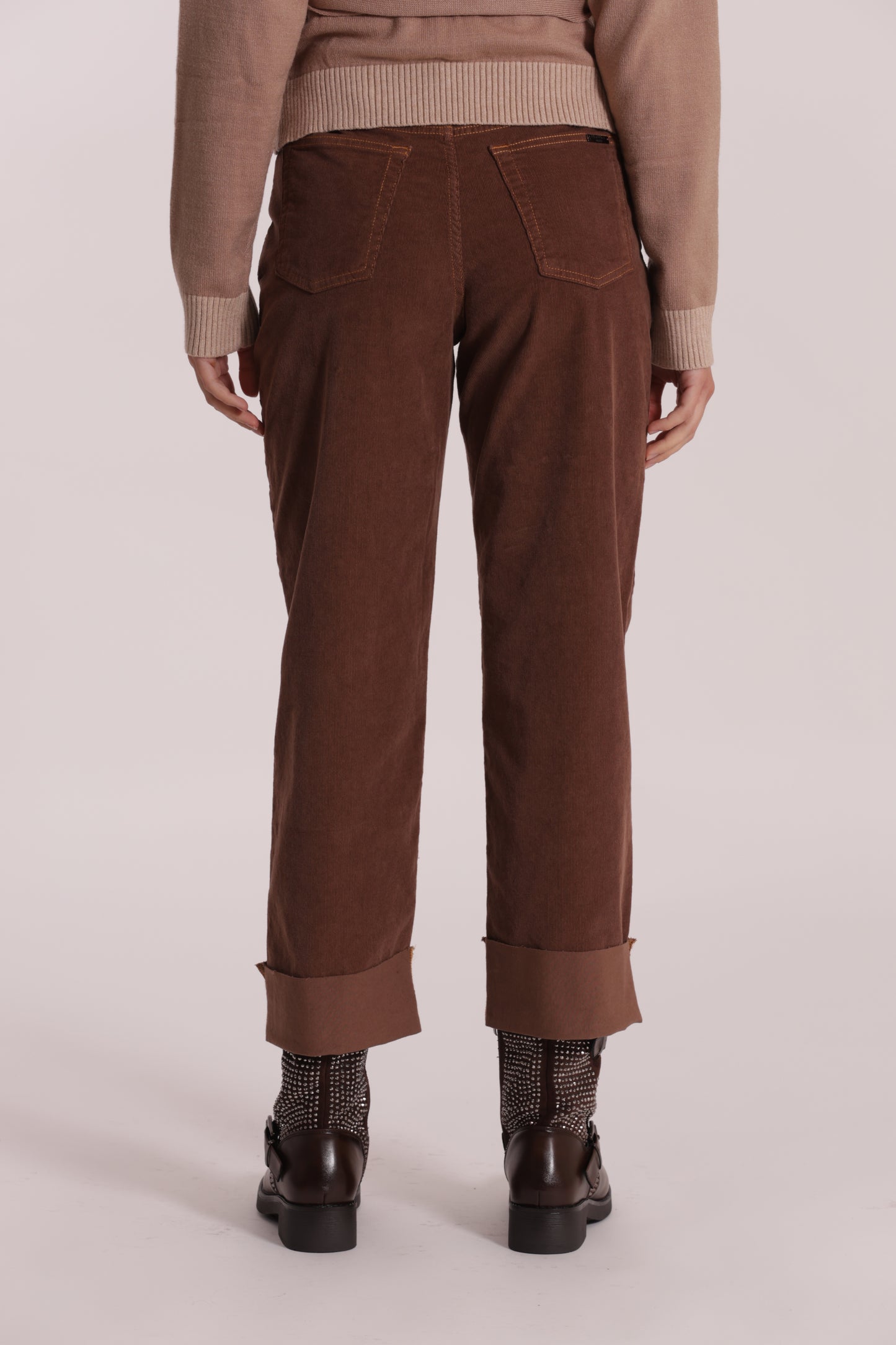 PANTALONE CROPPED CON RISVOLTO IN VELLUTO A COSTE
