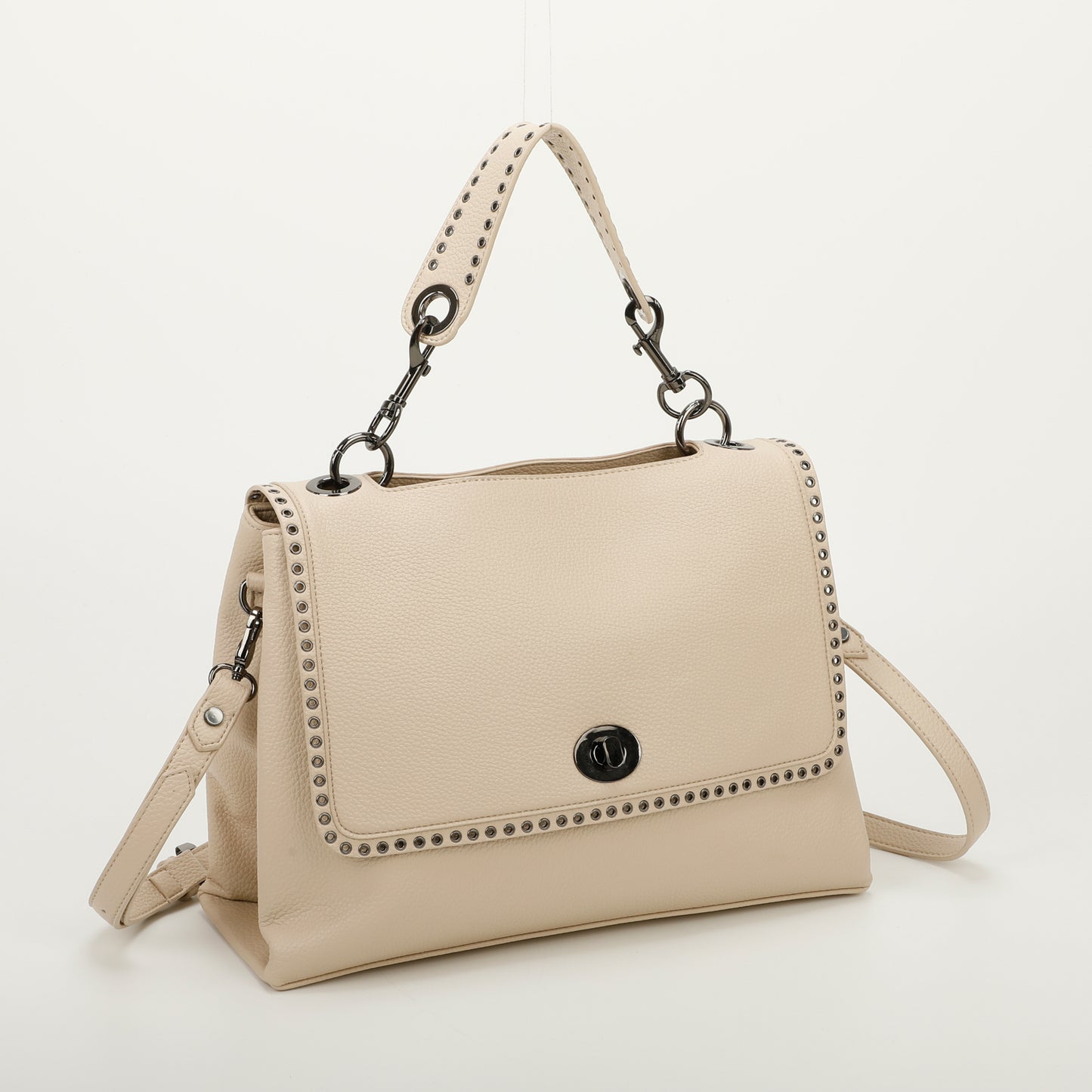 BORSA A MANO CON DETTAGLIO ANELLI