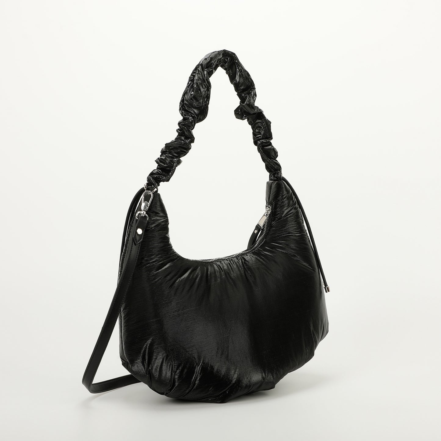 BORSA HOBO IN NYLON CON MANICO ARRICCIATO