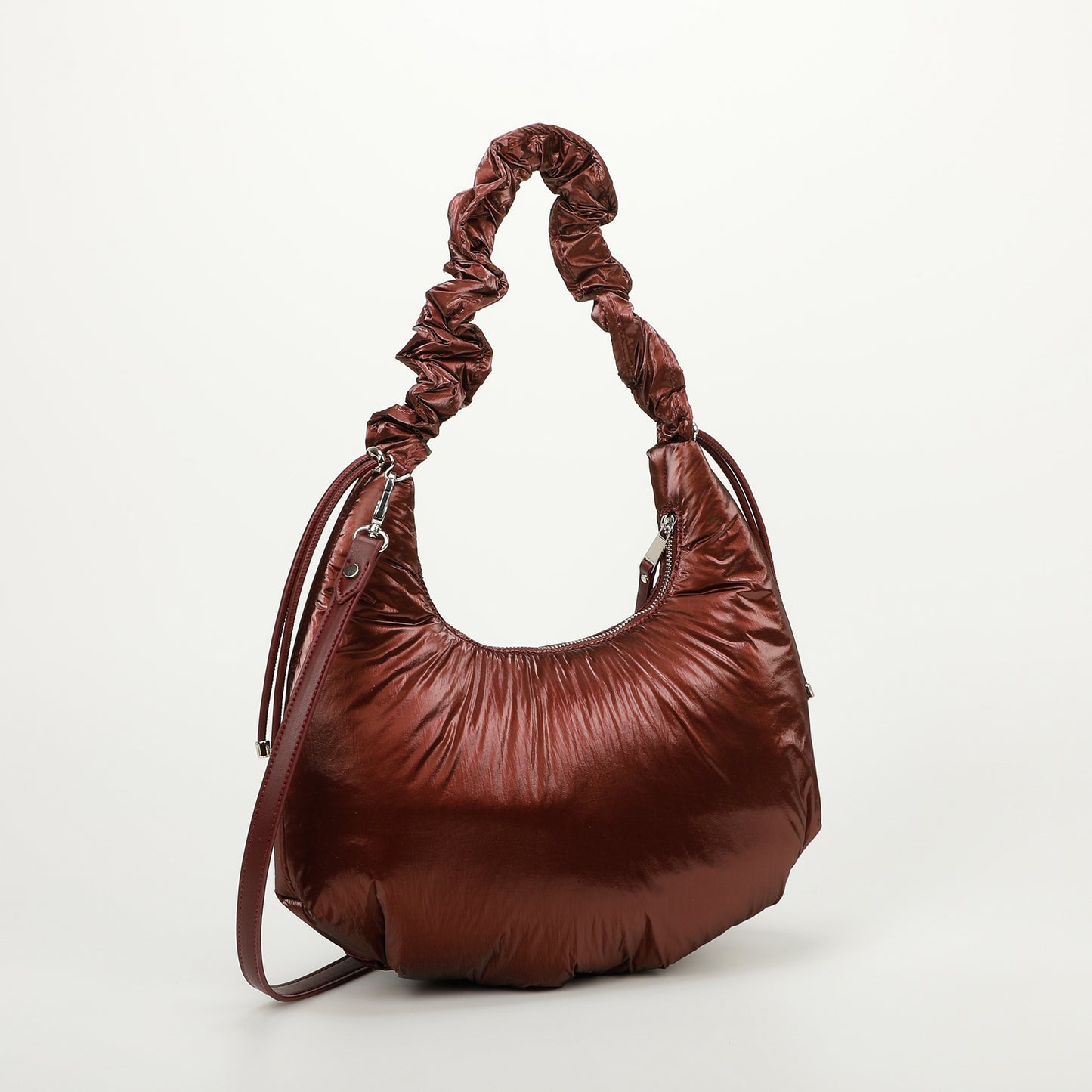 BORSA HOBO IN NYLON CON MANICO ARRICCIATO
