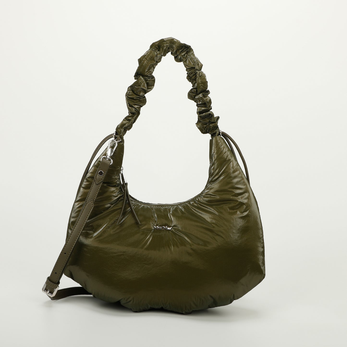 BORSA HOBO IN NYLON CON MANICO ARRICCIATO