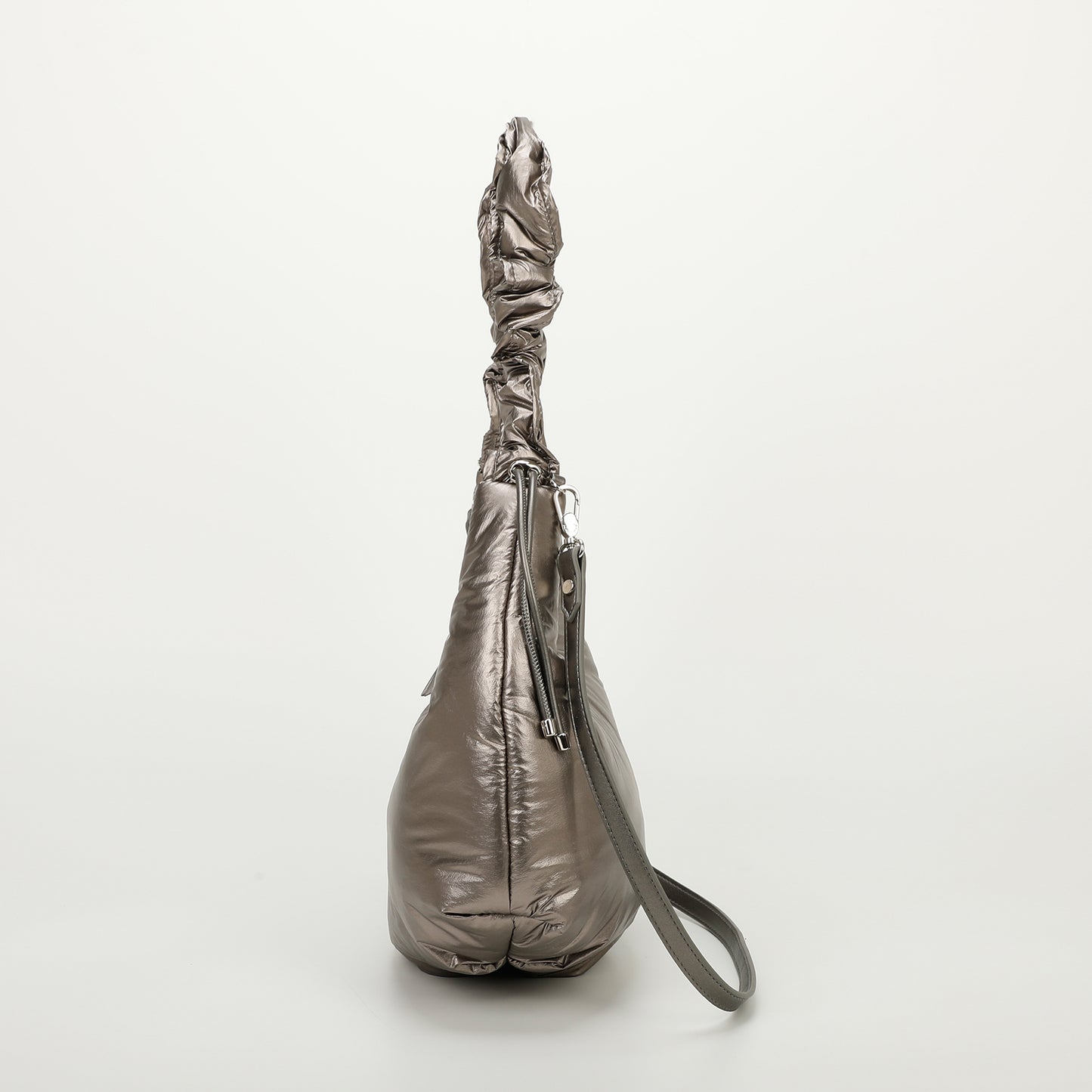BORSA HOBO IN NYLON CON MANICO ARRICCIATO