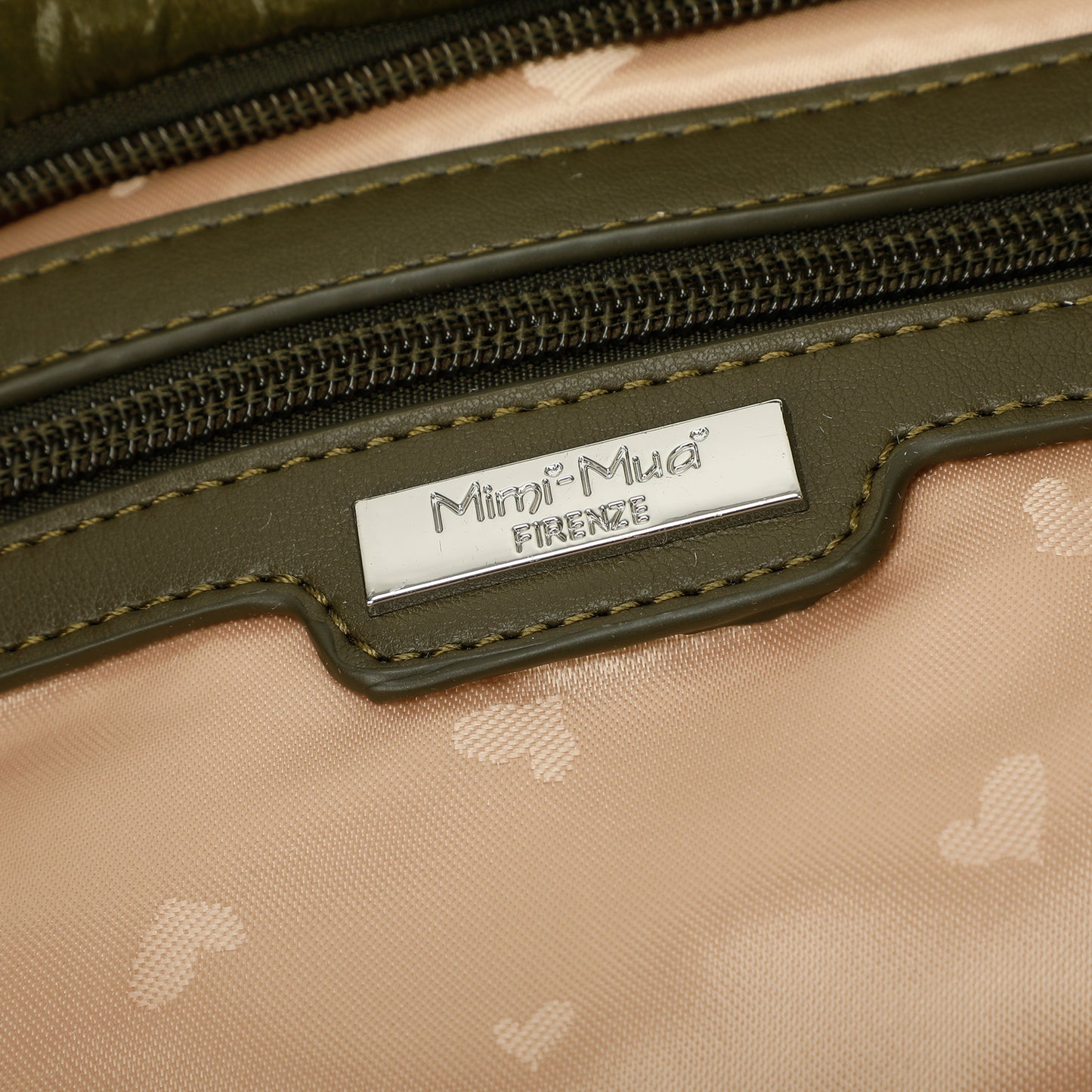 BORSA A SPALLA IN NYLON CON MANICO ARRICCIATO