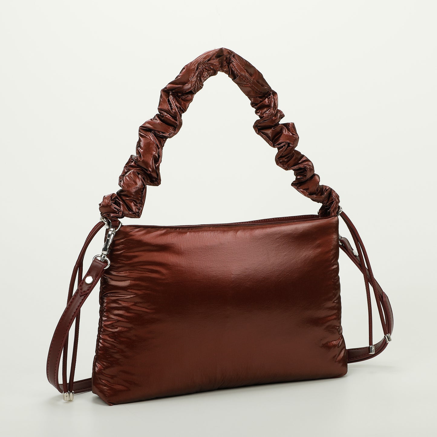 BORSA A TRACOLLA IN NYLON CON MANICO ARRICCIATO
