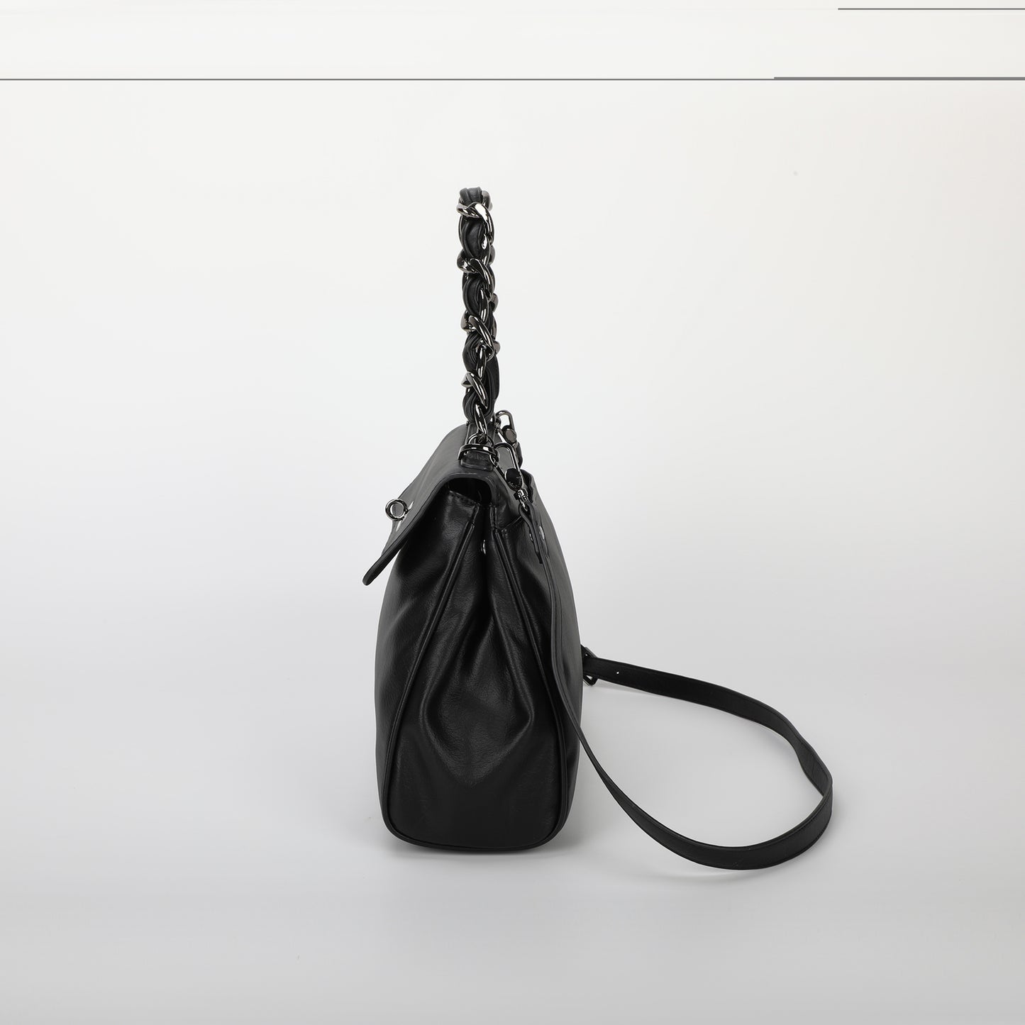 BORSA A MANO GRANDE CON CATENA
