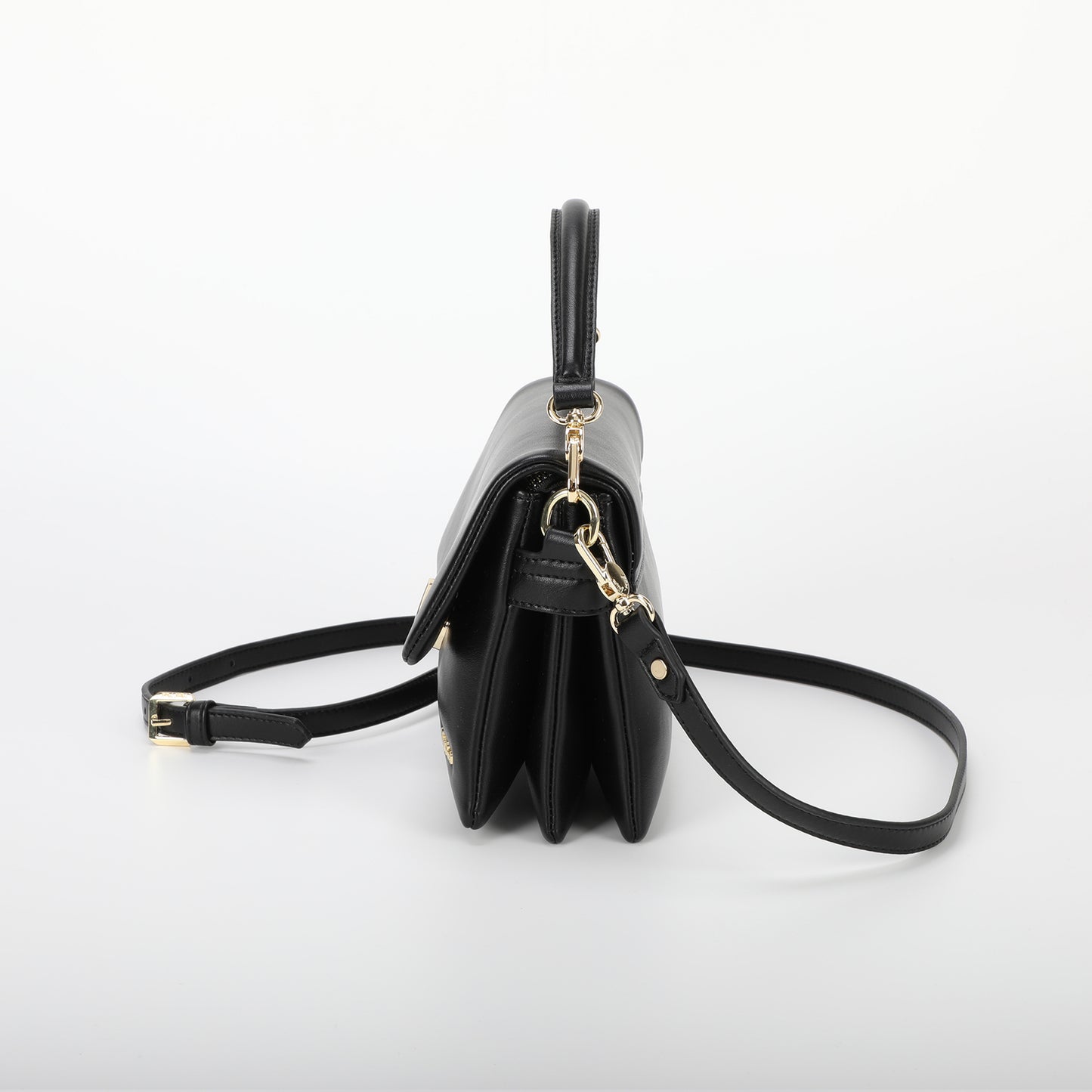 BORSA A TRACOLLA CON CHIUSURA TONDA ORO