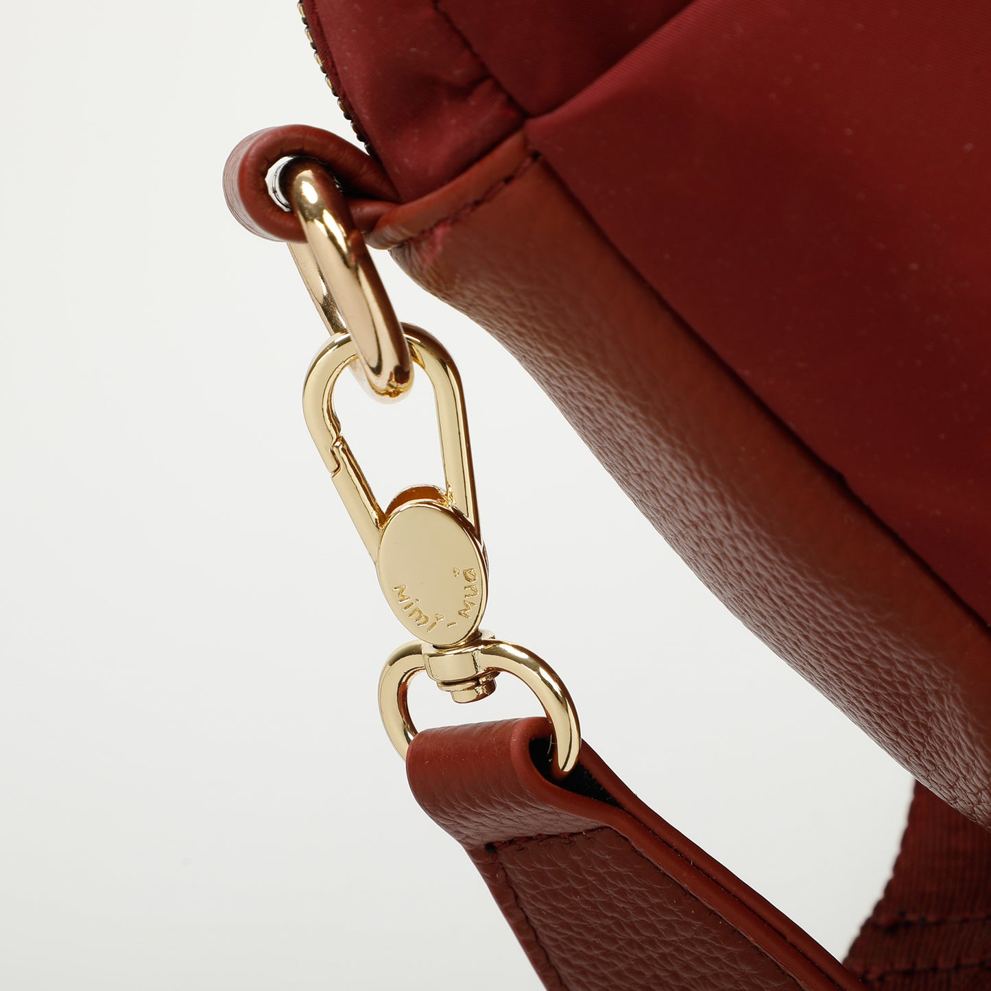 BORSA A TRACOLLA CON TASCHE IN SIMILPELLE