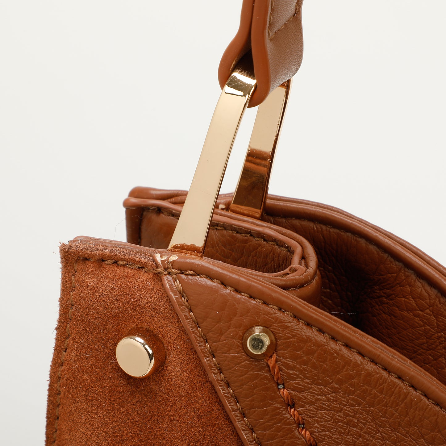 BORSA A SPALLA CON CAMOSCIO IN PELLE
