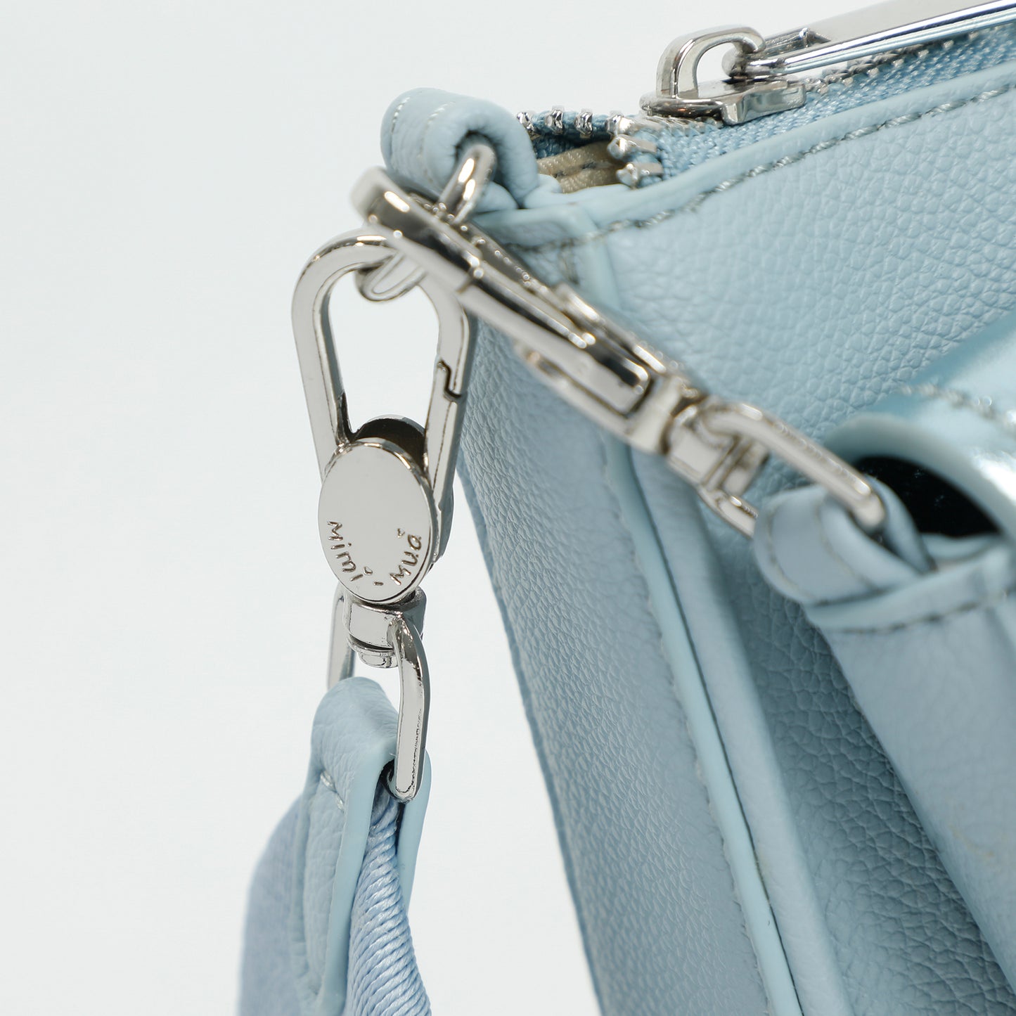 BORSA A TRACOLLA MULTI POCHETTE CON PATTA LAMINATA