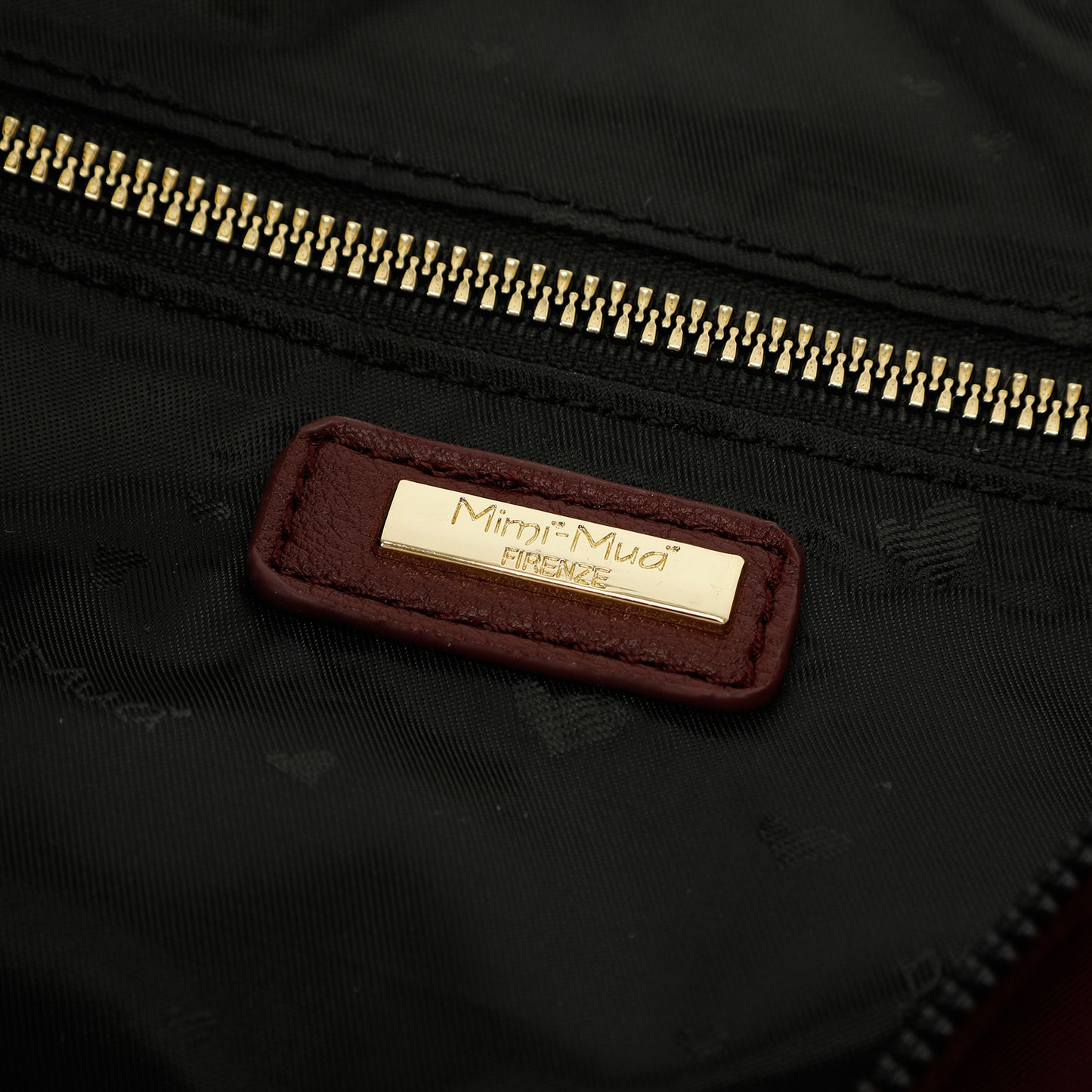 BORSA A TRACOLLA IN NYLON CON DETTAGLI IN PU