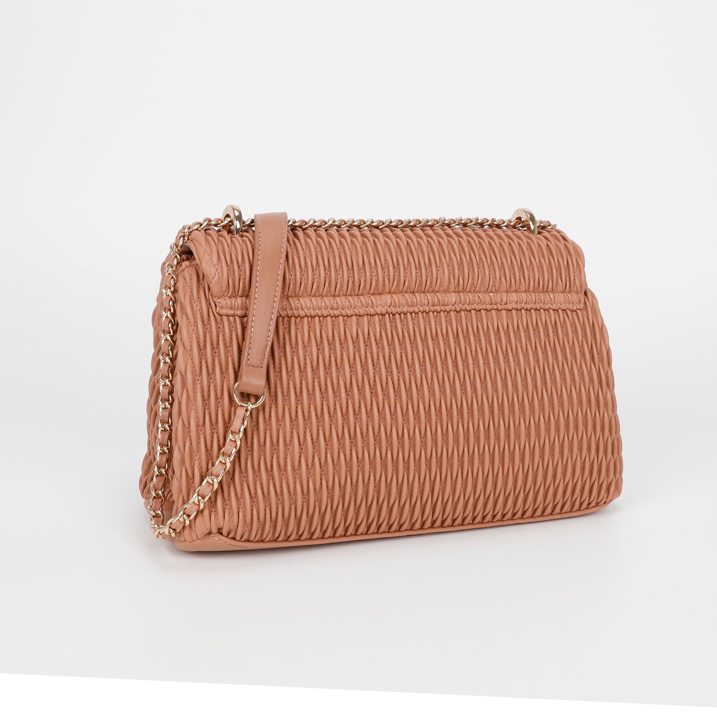 BORSA A SPALLA TRAPUNTATA