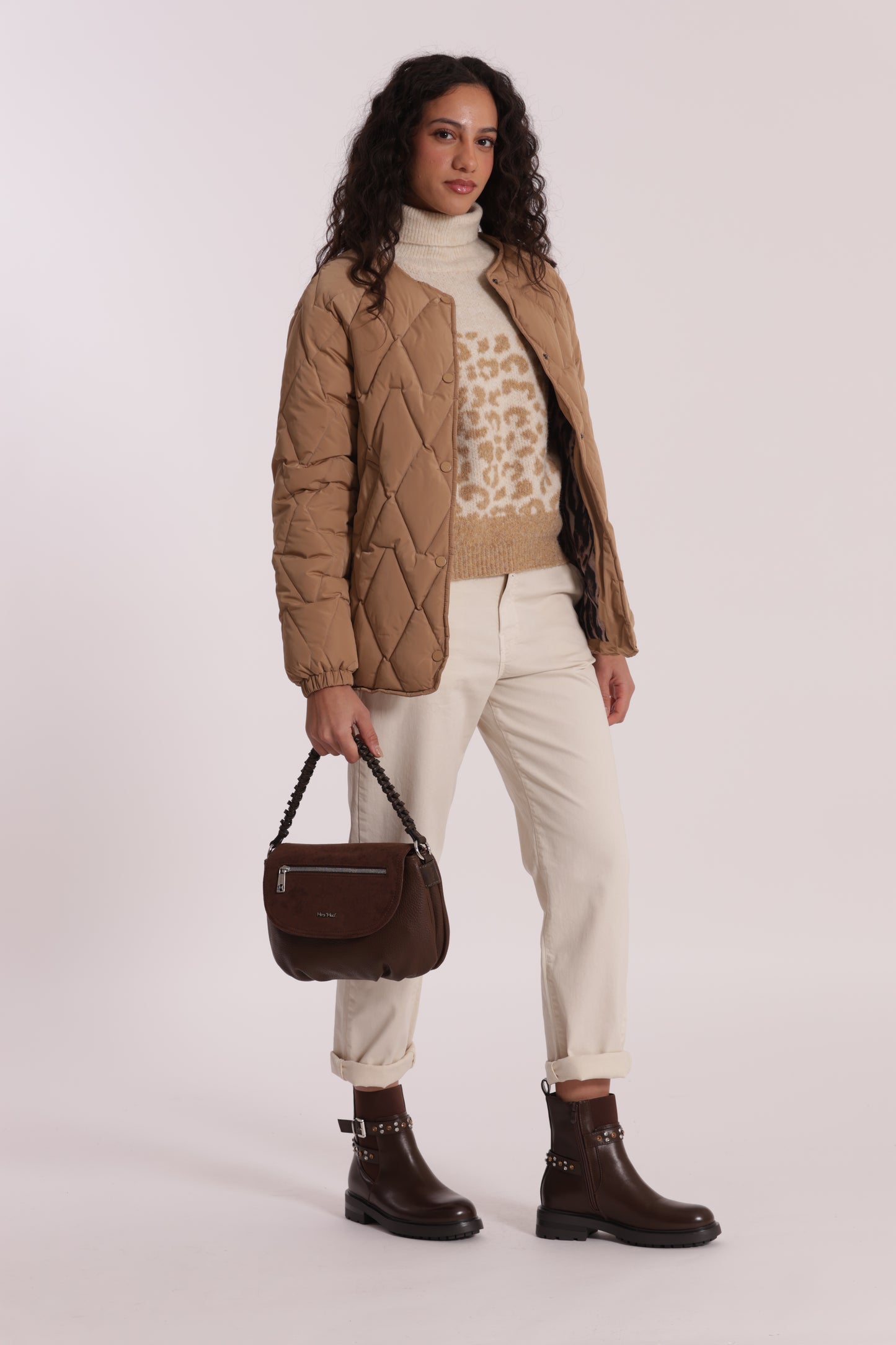 BORSA A MANO CON DETTAGLIO IN ECO SUEDE