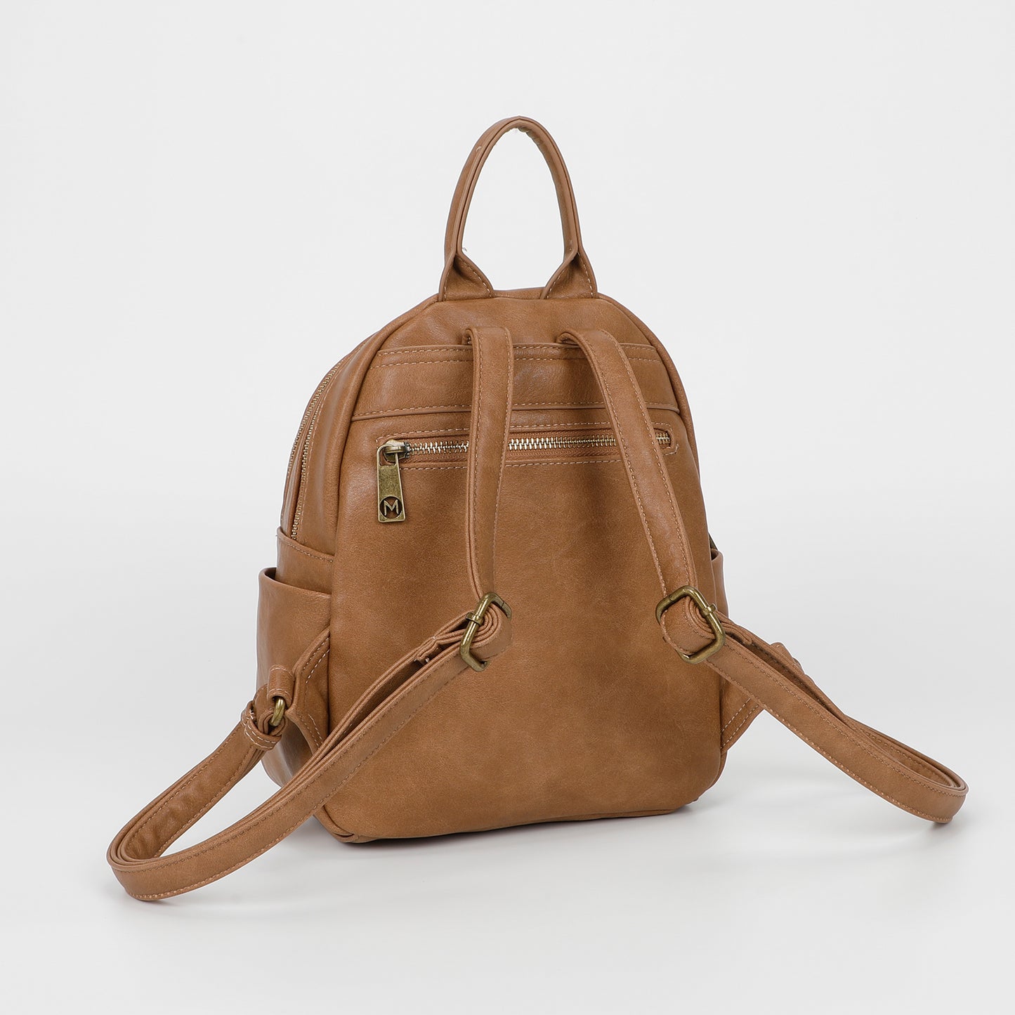 ZAINO CON ACCESSORI IN OTTONE