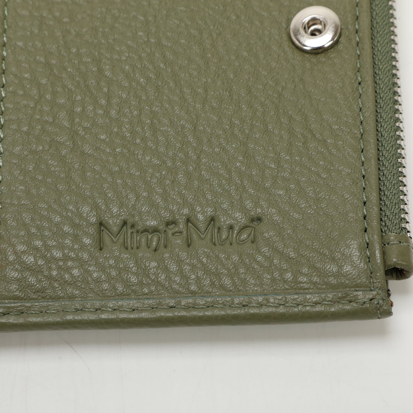 PORTAFOGLIO MEDIO IN PELLE CON ZIP LATERALE
