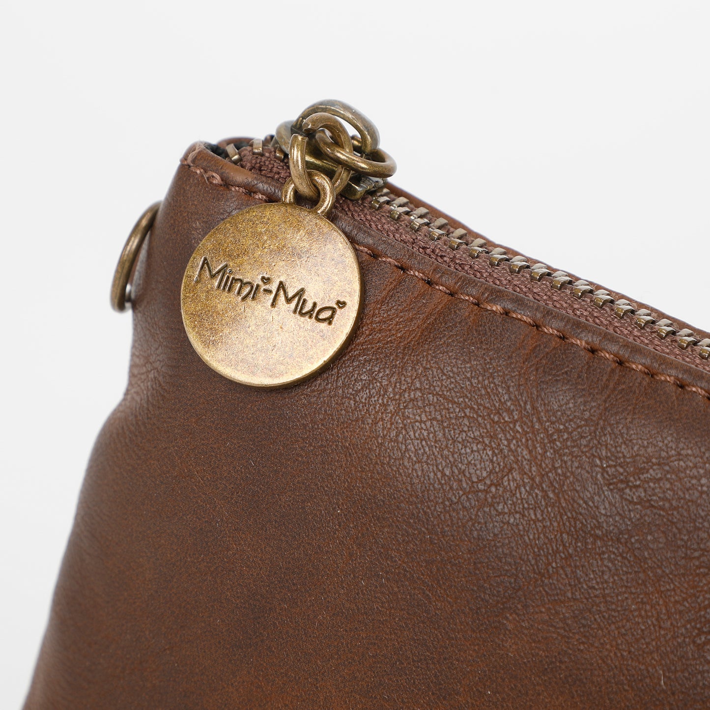 PORTAOGGETTI BASIC CON ACCESSORI IN OTTONE