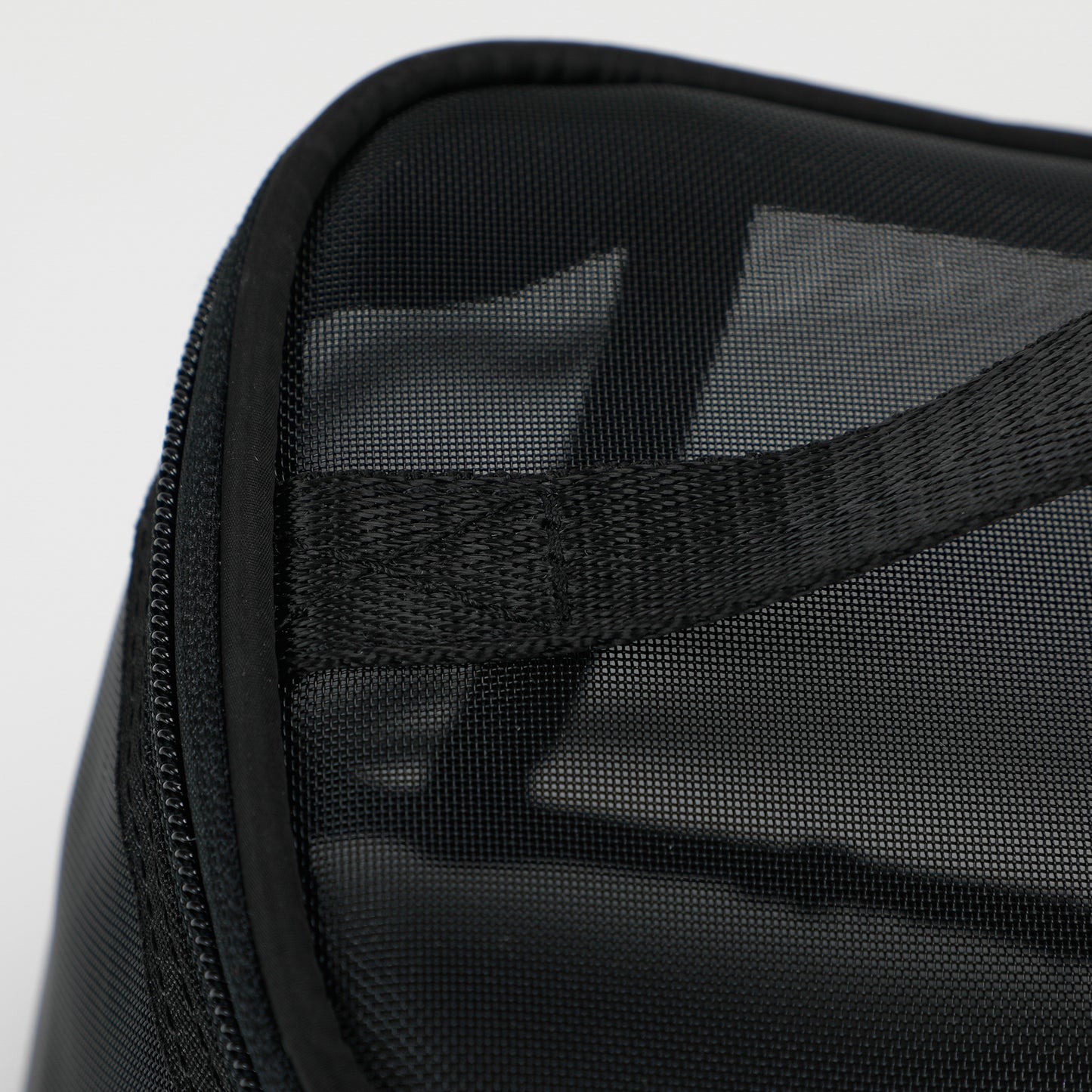 BEAUTY CASE CON PATTA IN RETE
