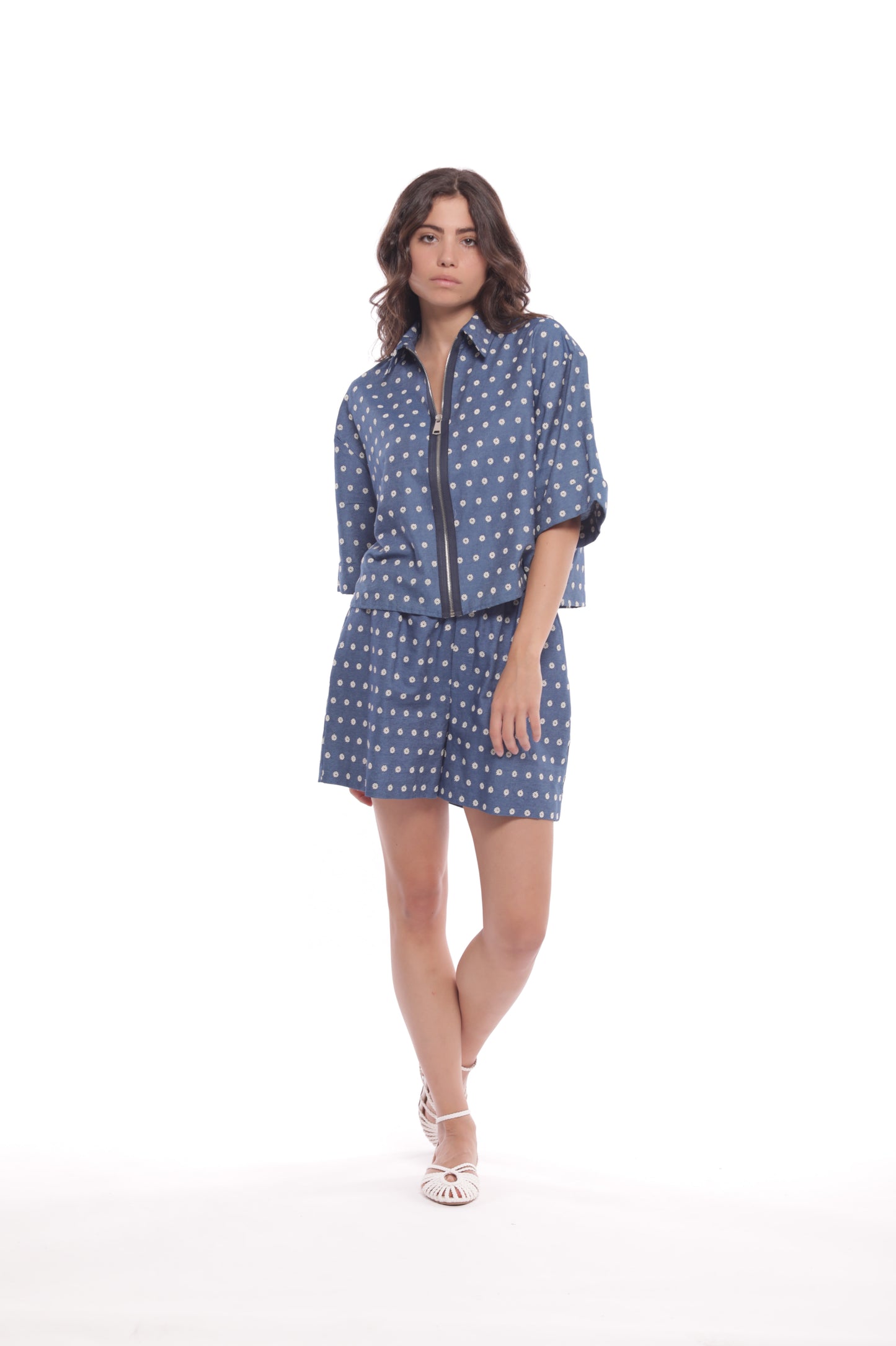 PANTALONE SHORT IN CHAMBRAY RICAMATO