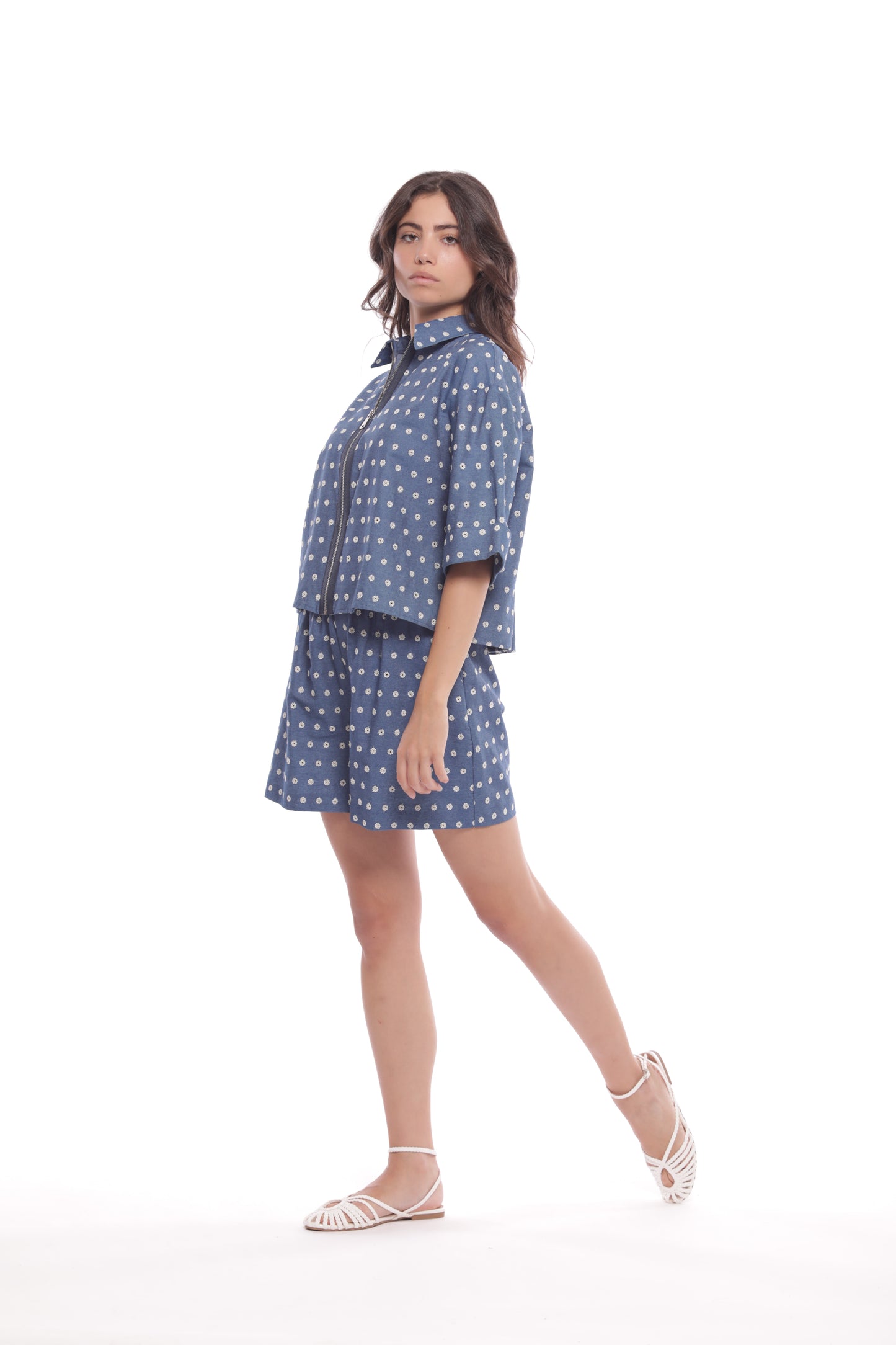 PANTALONE SHORT IN CHAMBRAY RICAMATO