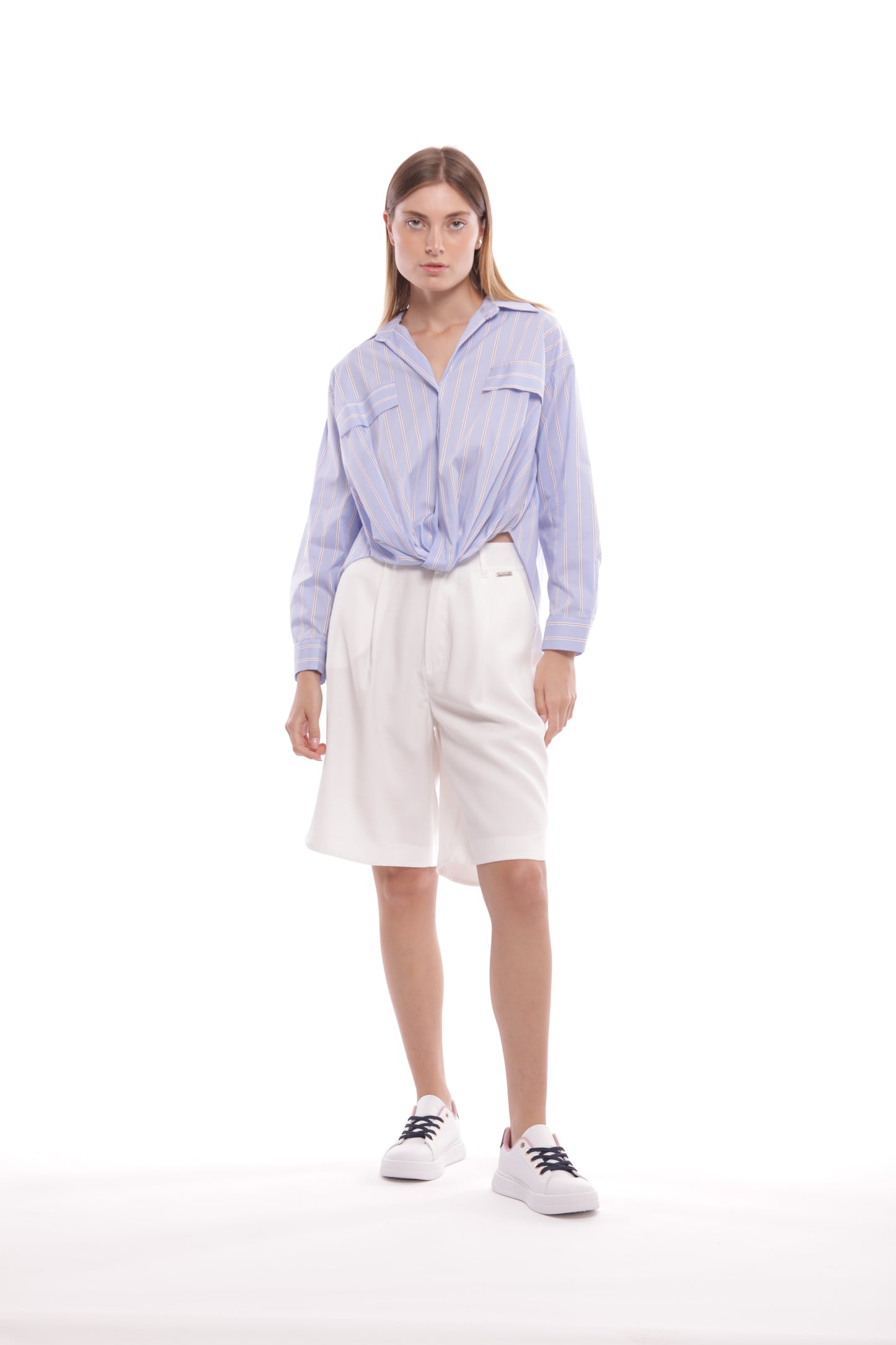 PANTALONE BERMUDA IN AKUMAL CON DETTAGLIO A RIGHE